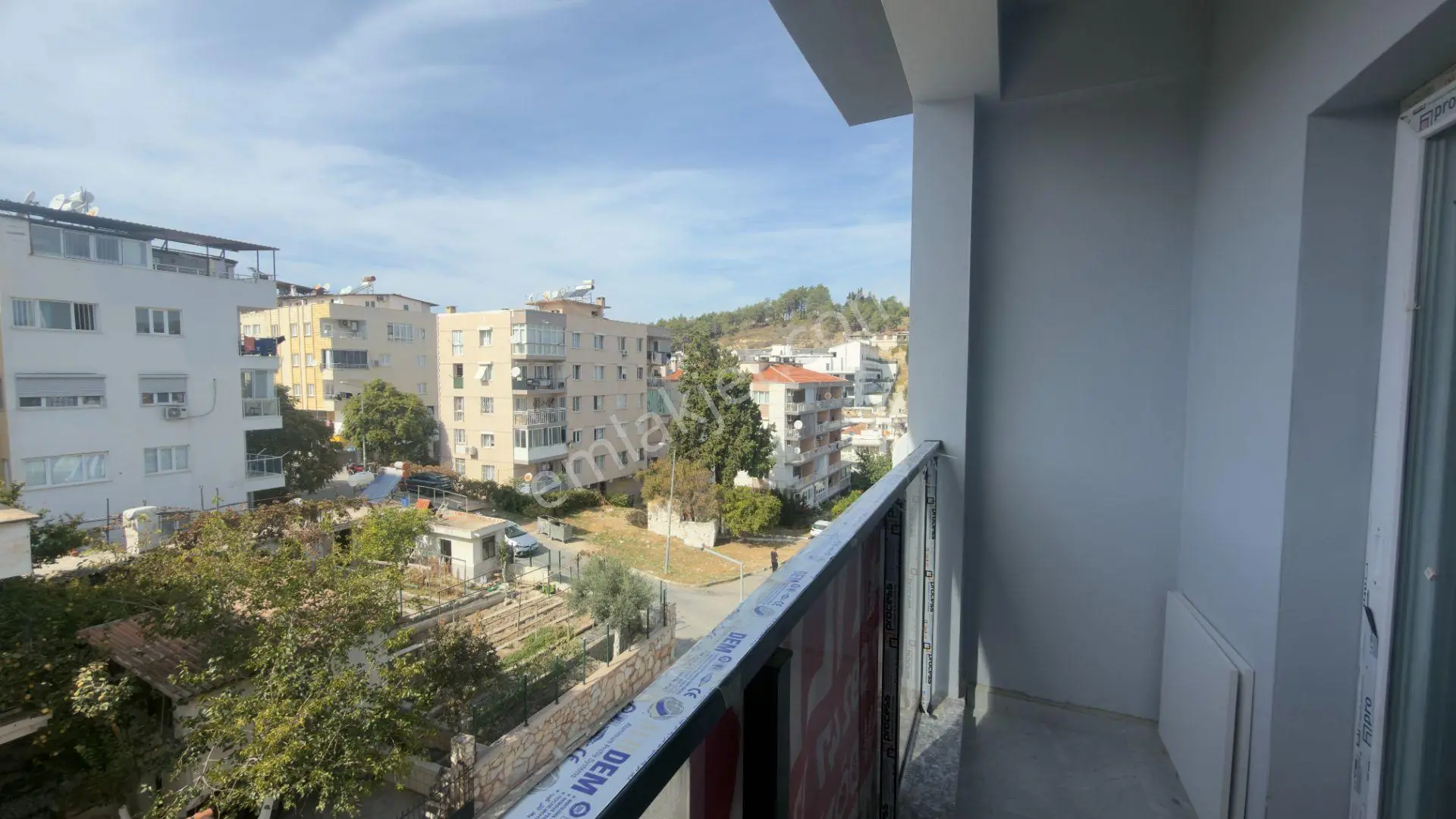 Kuşadası Şehir Merkezinde Deniz Manzaralı 2+1 Daire — fotoğraf 20