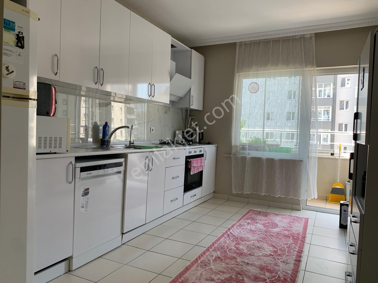Beylikdüzü Yeşil Vadi Konutlar Satılık 3+1 Ebeveyn Banyolu Daire — fotoğraf 8