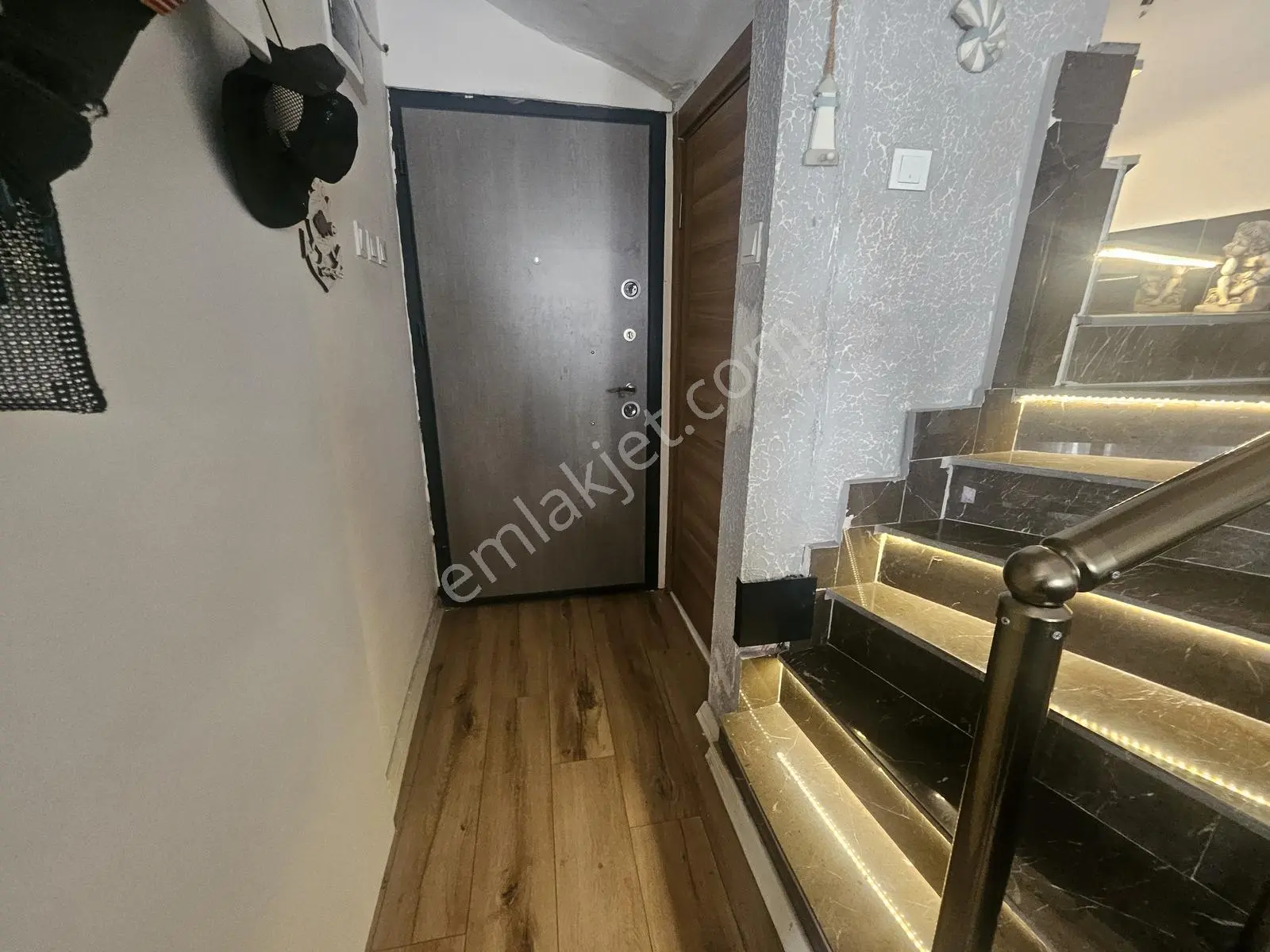 Eskı Foça Büyük Deniz Sitesinde 2+1 Bahçe Dubleksi Villa — fotoğraf 7