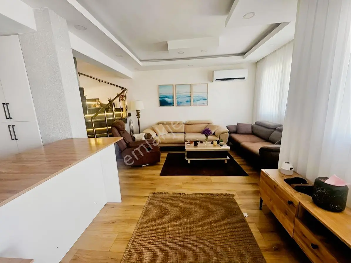 Eskı Foça Büyük Deniz Sitesinde 2+1 Bahçe Dubleksi Villa — fotoğraf 9
