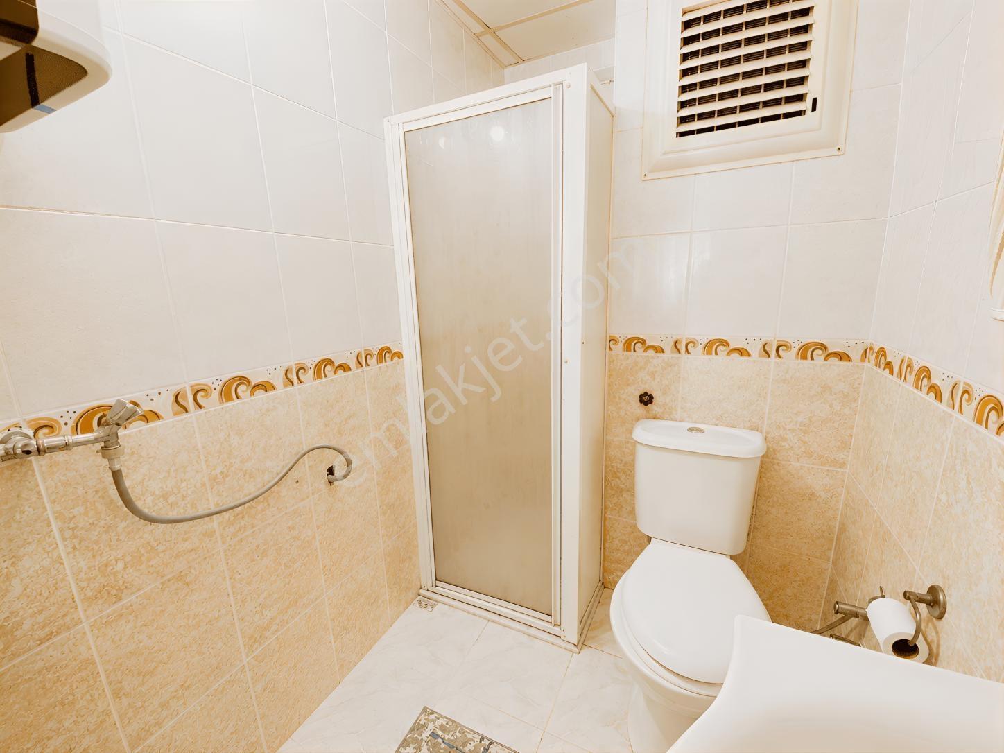 Bozyaka'da Merkezi Konumda 2+1 Satılık Daire — fotoğraf 20