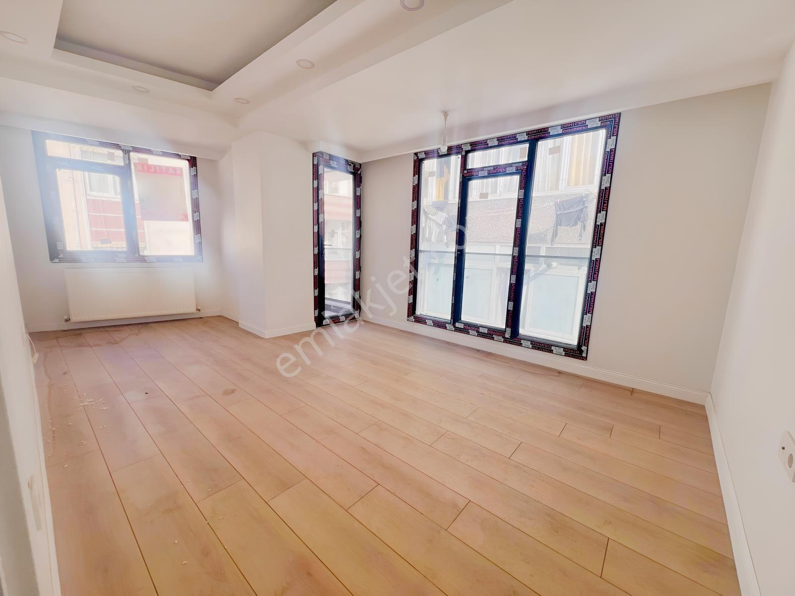 İsa Gayrimenkulden Sıfır 2+1 Yatırıma Uygun Satılık Daire — fotoğraf 4
