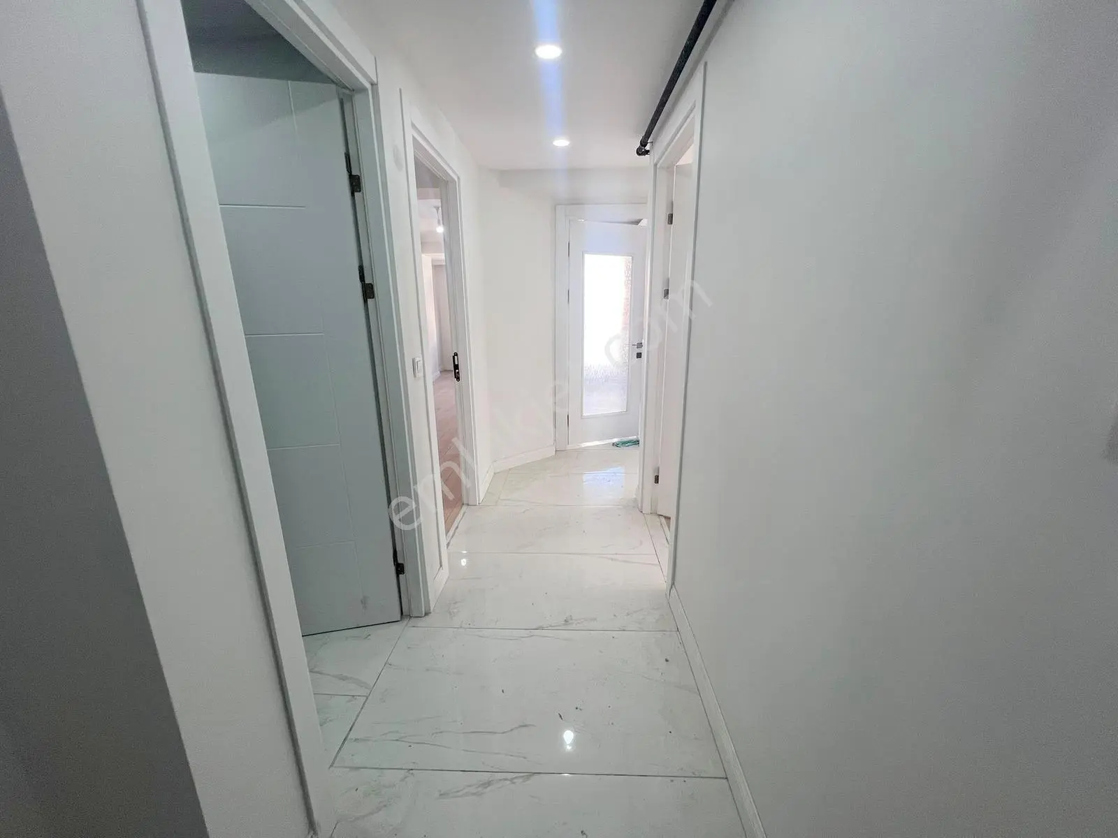 İsa Gayrimenkulden Sıfır 2+1 Yatırıma Uygun Satılık Daire — fotoğraf 17