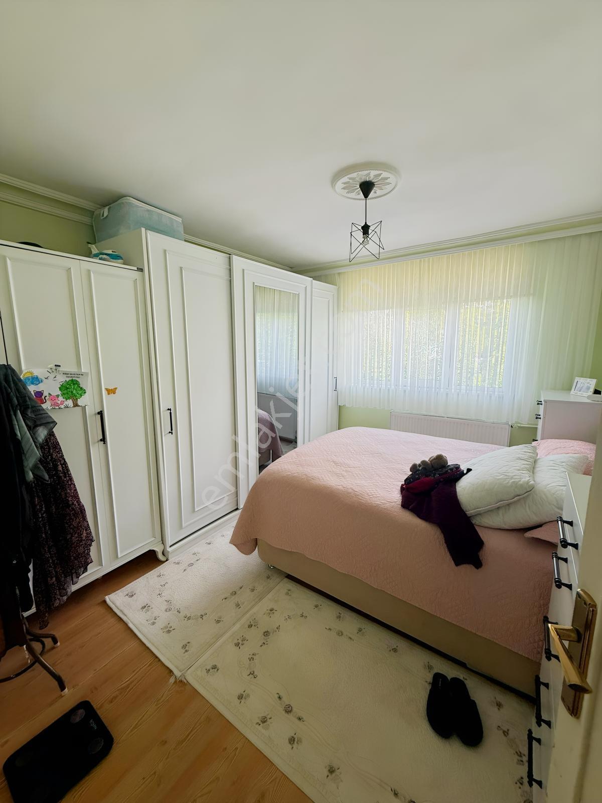 3 Katlı Müstakil Ev -katlar 85 M2 , Toplam 255 M2 + 100 M2 Bahçe — fotoğraf 7
