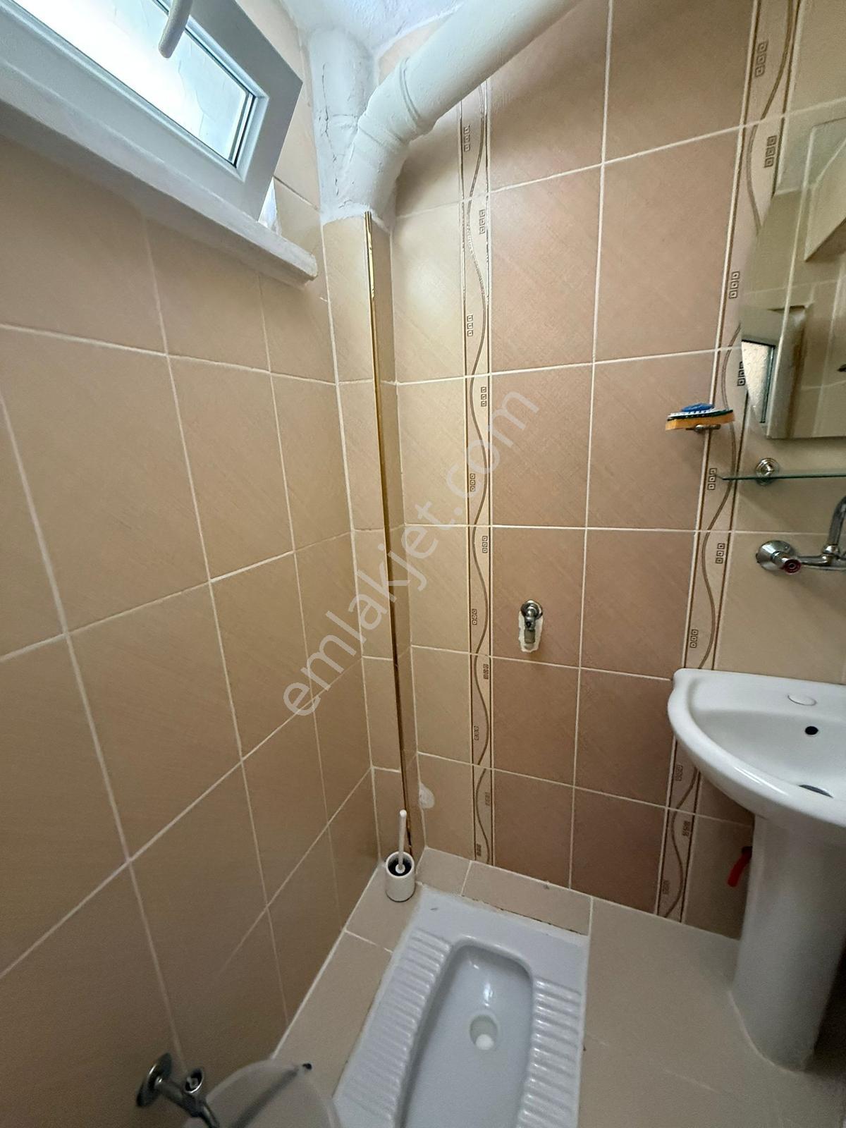3 Katlı Müstakil Ev -katlar 85 M2 , Toplam 255 M2 + 100 M2 Bahçe — fotoğraf 9