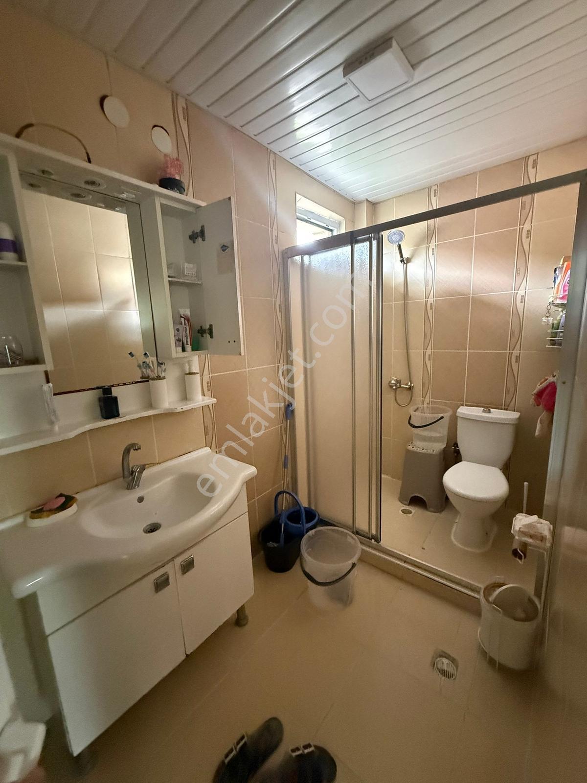 3 Katlı Müstakil Ev -katlar 85 M2 , Toplam 255 M2 + 100 M2 Bahçe — fotoğraf 22
