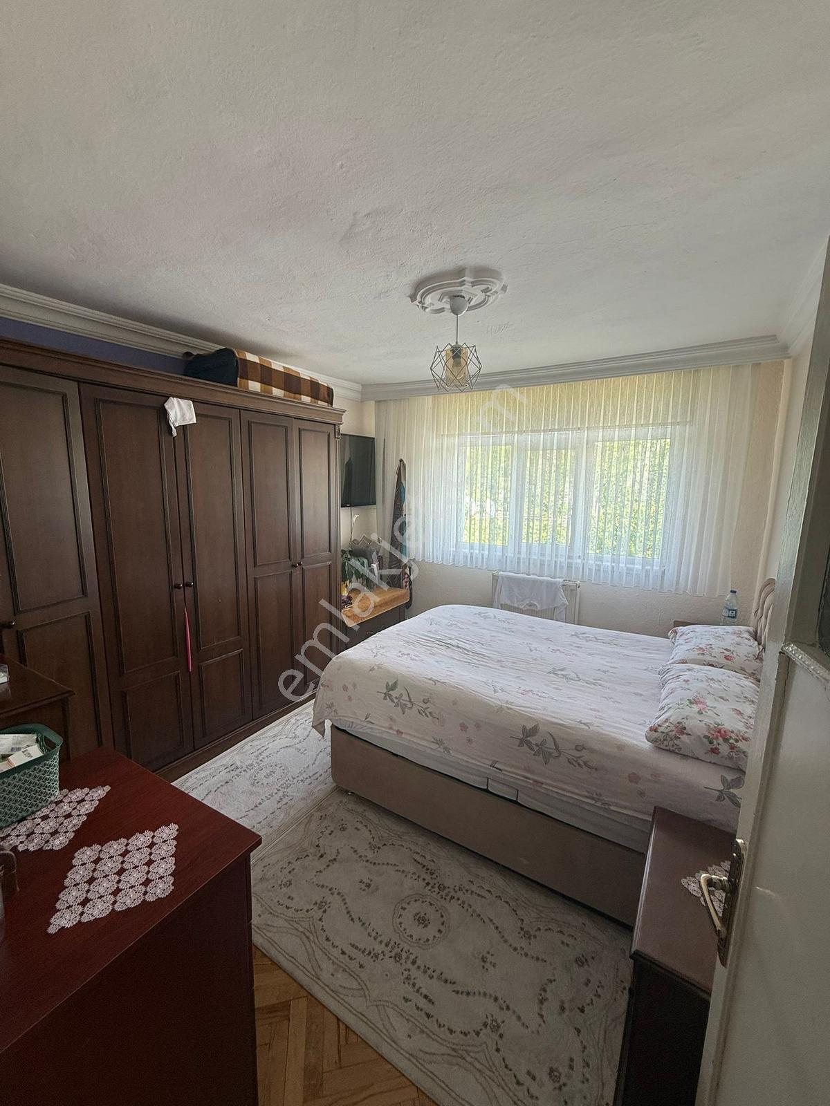 3 Katlı Müstakil Ev -katlar 85 M2 , Toplam 255 M2 + 100 M2 Bahçe — fotoğraf 32
