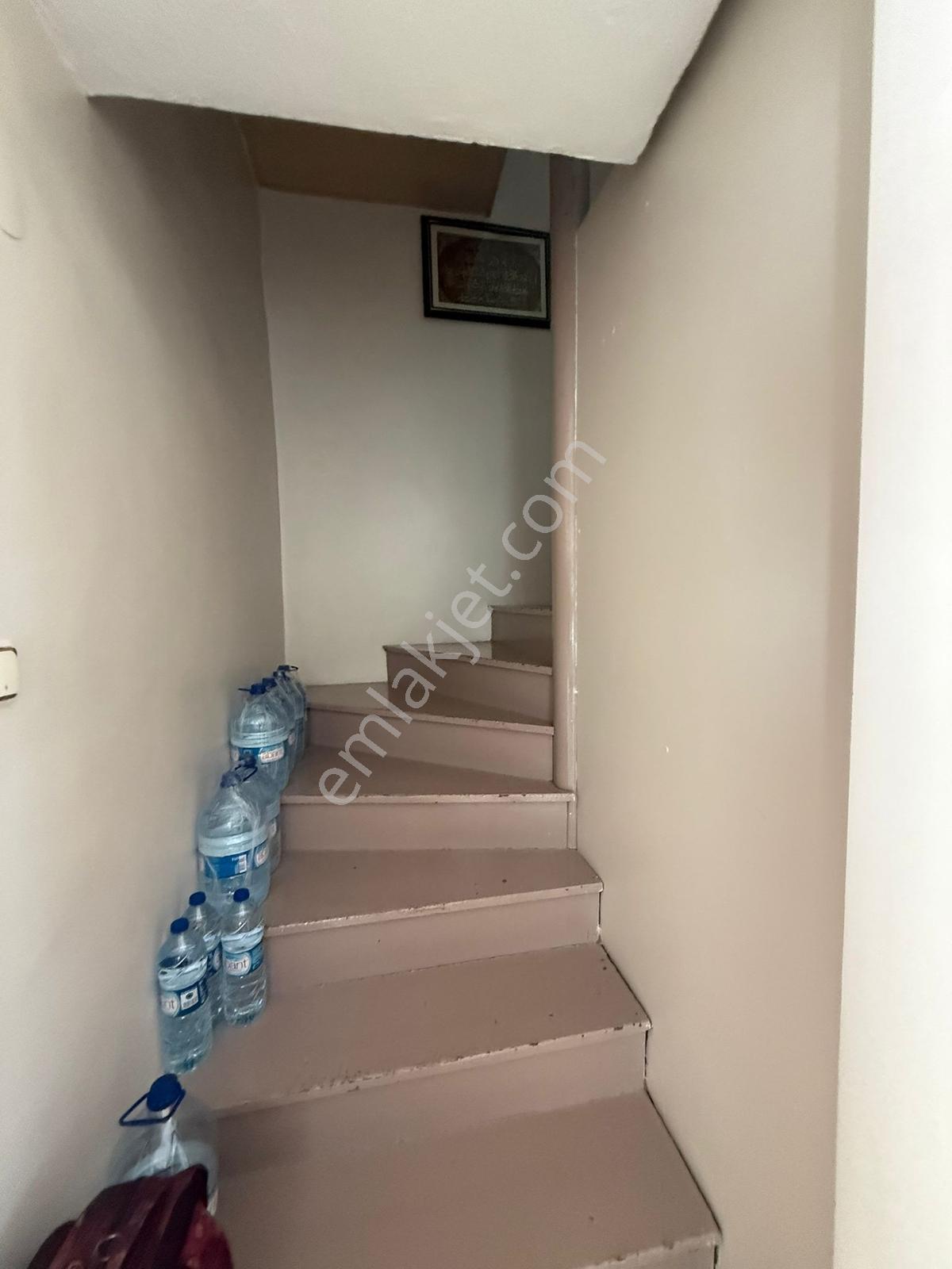 3 Katlı Müstakil Ev -katlar 85 M2 , Toplam 255 M2 + 100 M2 Bahçe — fotoğraf 33