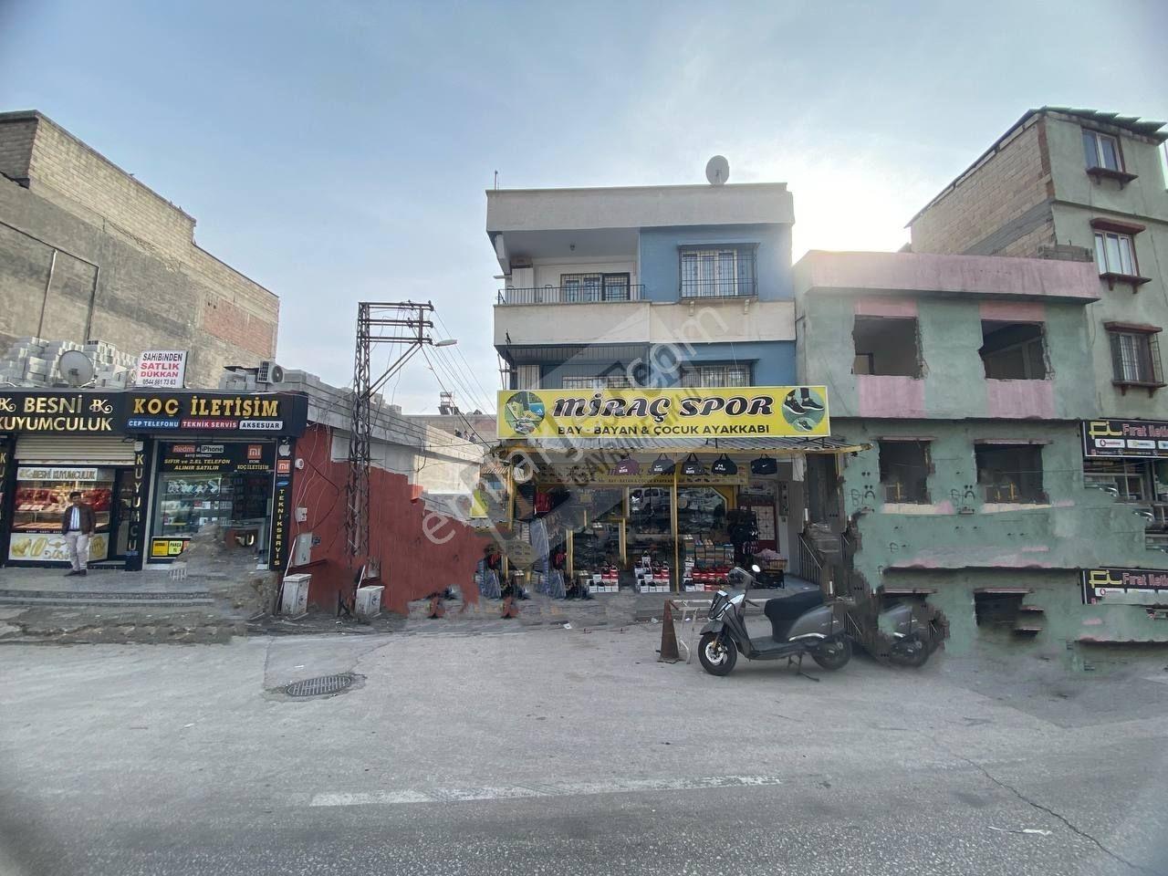 Tesfen Gayrimenkulden 29 Ekimde Ana Cadde Üzeri Satılık Bina — fotoğraf 3