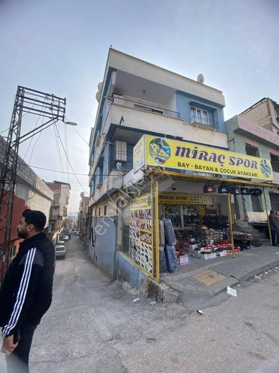 Tesfen Gayrimenkulden 29 Ekimde Ana Cadde Üzeri Satılık Bina — fotoğraf 7