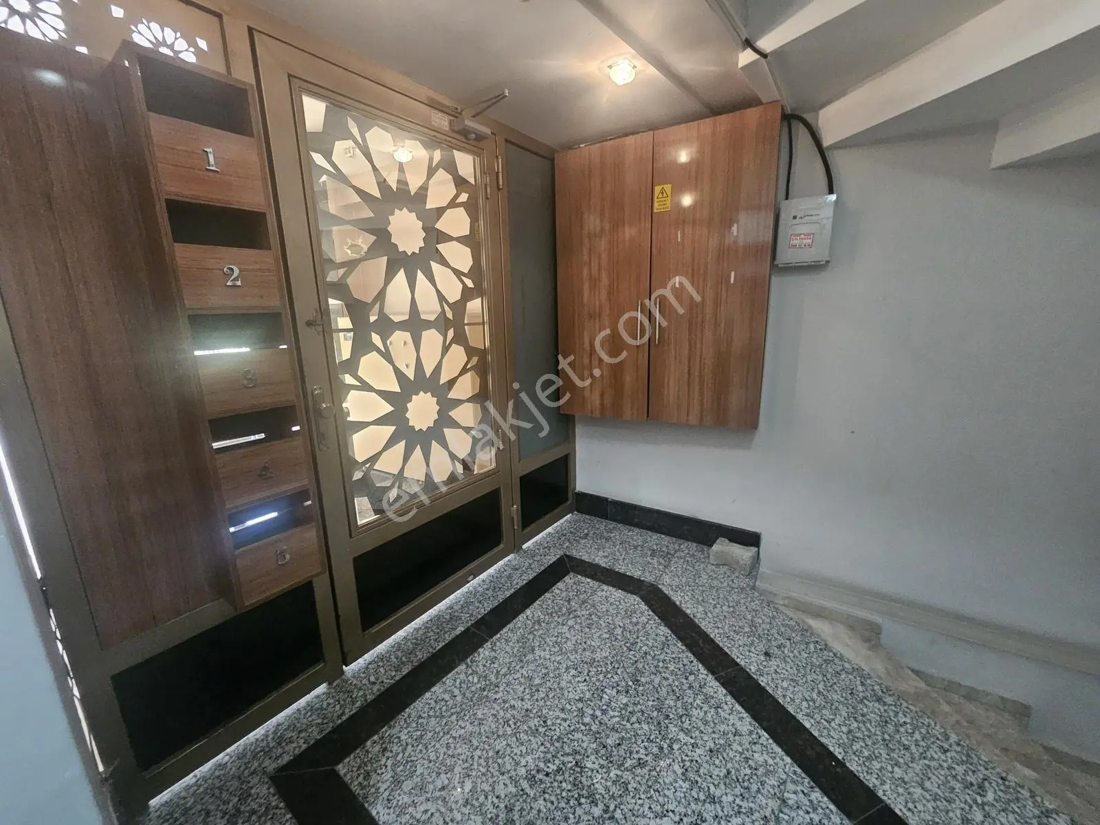 Karşıyaka Yalı Mahallesi 3+1den 2+1e Çevrilmiş Satılık Daire — fotoğraf 5