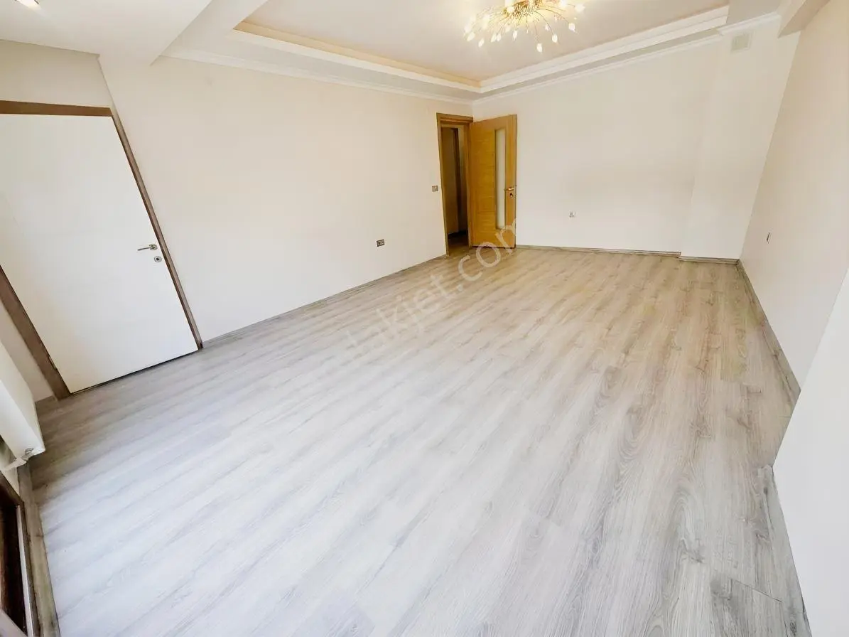 Karşıyaka Yalı Mahallesi 3+1den 2+1e Çevrilmiş Satılık Daire — fotoğraf 9