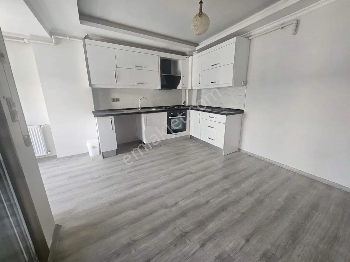 Karşıyaka Yalı Mahallesi 3+1den 2+1e Çevrilmiş Satılık Daire — fotoğraf 11