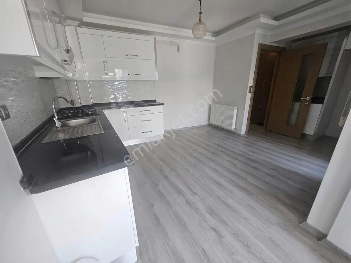 Karşıyaka Yalı Mahallesi 3+1den 2+1e Çevrilmiş Satılık Daire — fotoğraf 13