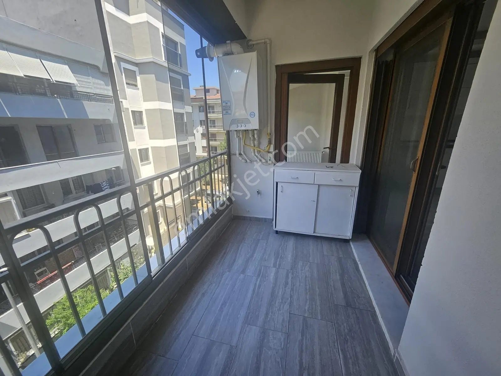Karşıyaka Yalı Mahallesi 3+1den 2+1e Çevrilmiş Satılık Daire — fotoğraf 19