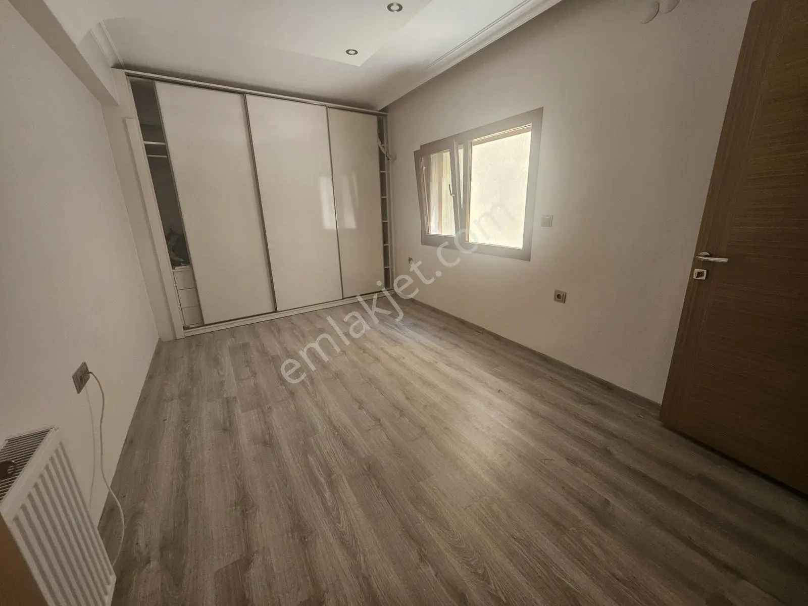 Karşıyaka Yalı Mahallesi 3+1den 2+1e Çevrilmiş Satılık Daire — fotoğraf 24