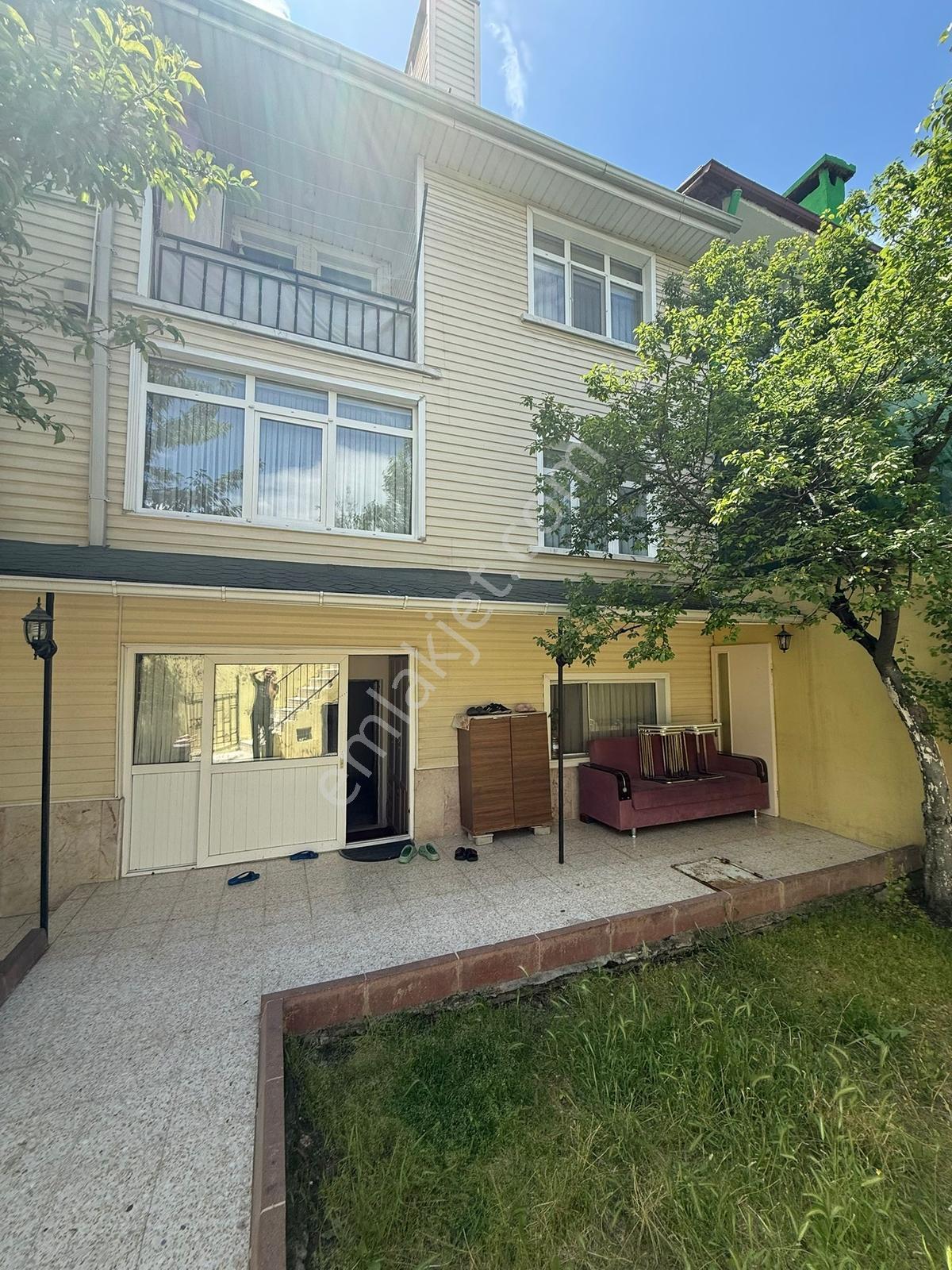 3 Katlı Müstakil Ev - Katlar 85 M2 ,toplam 255 M2 + 100 M2 Bahçe — fotoğraf 4