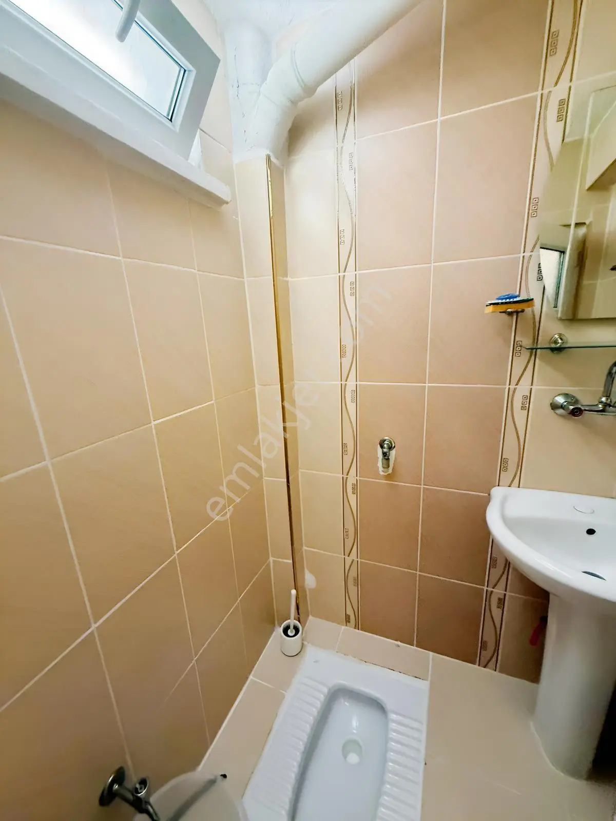 3 Katlı Müstakil Ev - Katlar 85 M2 ,toplam 255 M2 + 100 M2 Bahçe — fotoğraf 8