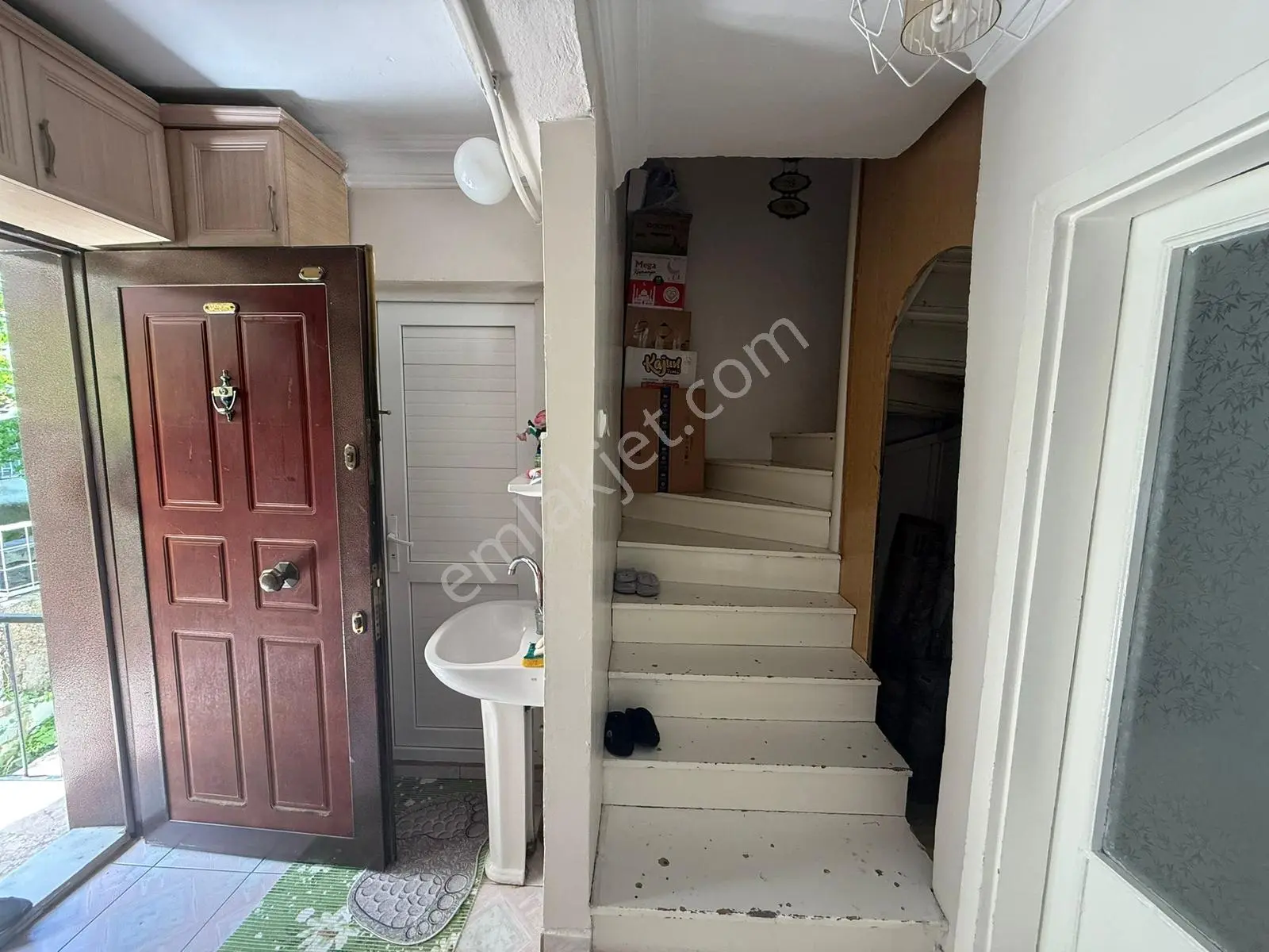 3 Katlı Müstakil Ev - Katlar 85 M2 ,toplam 255 M2 + 100 M2 Bahçe — fotoğraf 17
