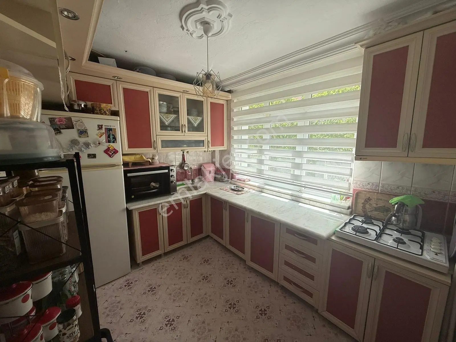 3 Katlı Müstakil Ev - Katlar 85 M2 ,toplam 255 M2 + 100 M2 Bahçe — fotoğraf 34