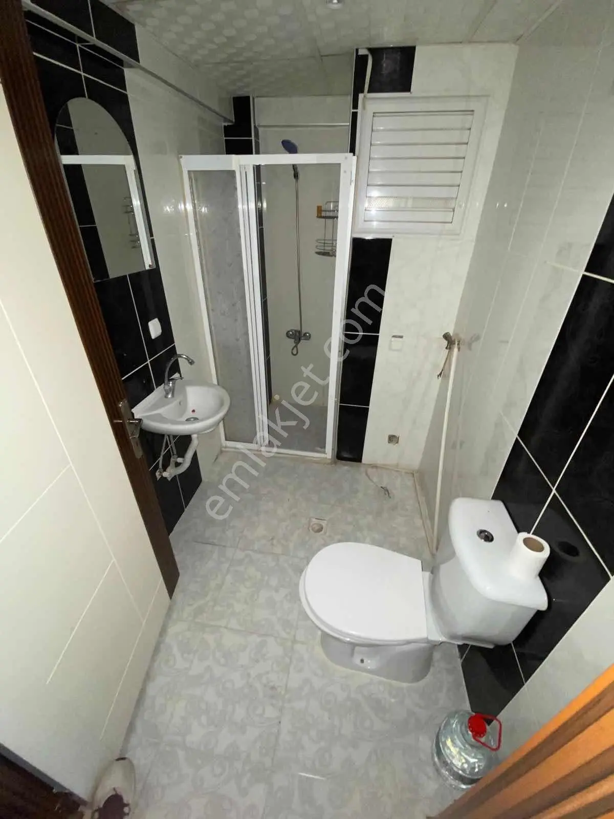 Acil! Zeki Emlak'tan Muradiyede Ara Kat 3+1 K.mutfak Satılık D.. — fotoğraf 11