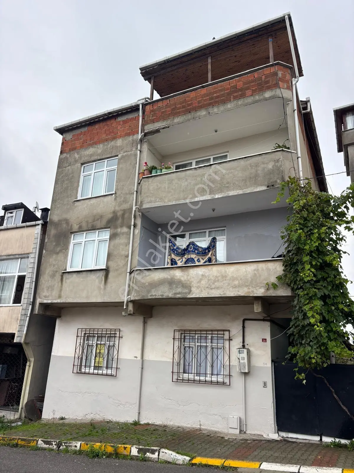 Sultanbeyli Mecidiye Mah Satılık 4 Katlı Bina