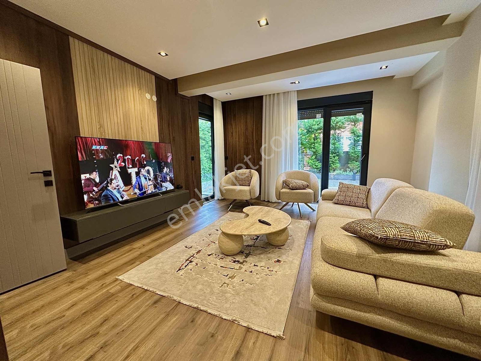 Bahçe Kullanım Alanlı 80M² 1+1 Lüks Daire