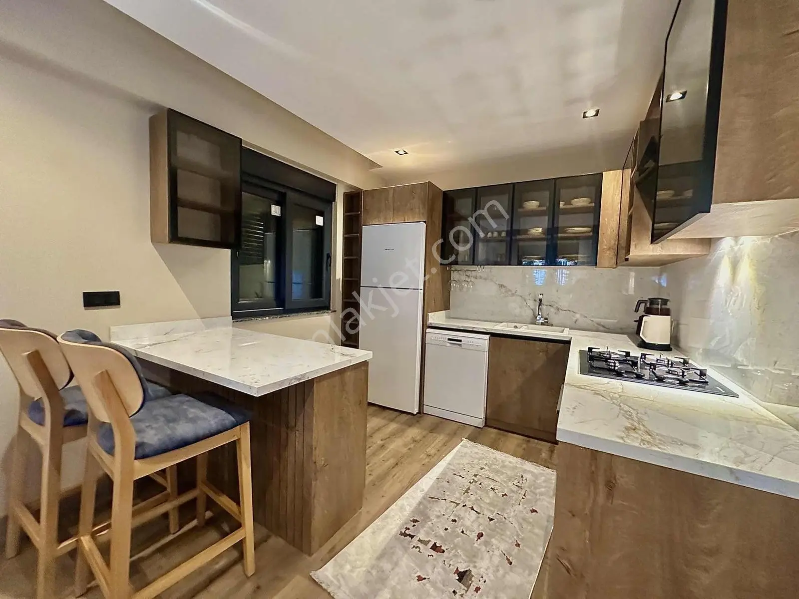 Bahçe Kullanım Alanlı 80m² 1+1 Lüks Daire — fotoğraf 7