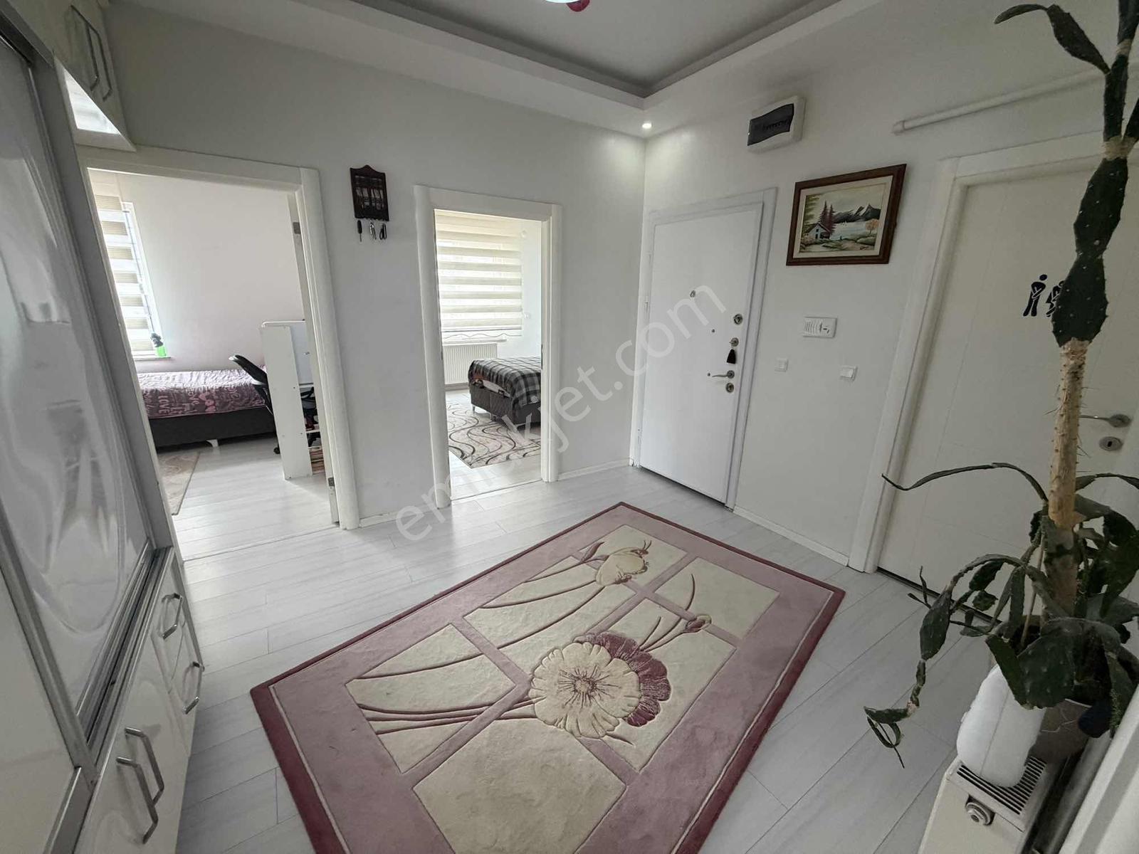 Liva Gayrimenkul'den Acil Karşısı 3+1 Satılık Daire — fotoğraf 3