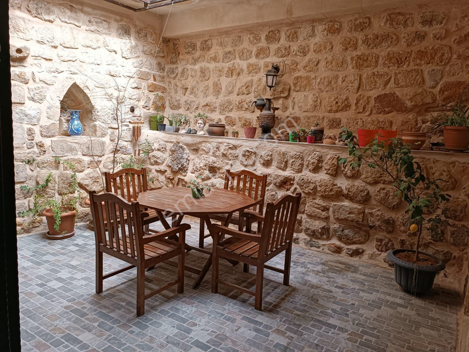 Mardin'de Otele Uygun Satılık Tarihi Taş Konak — fotoğraf 9