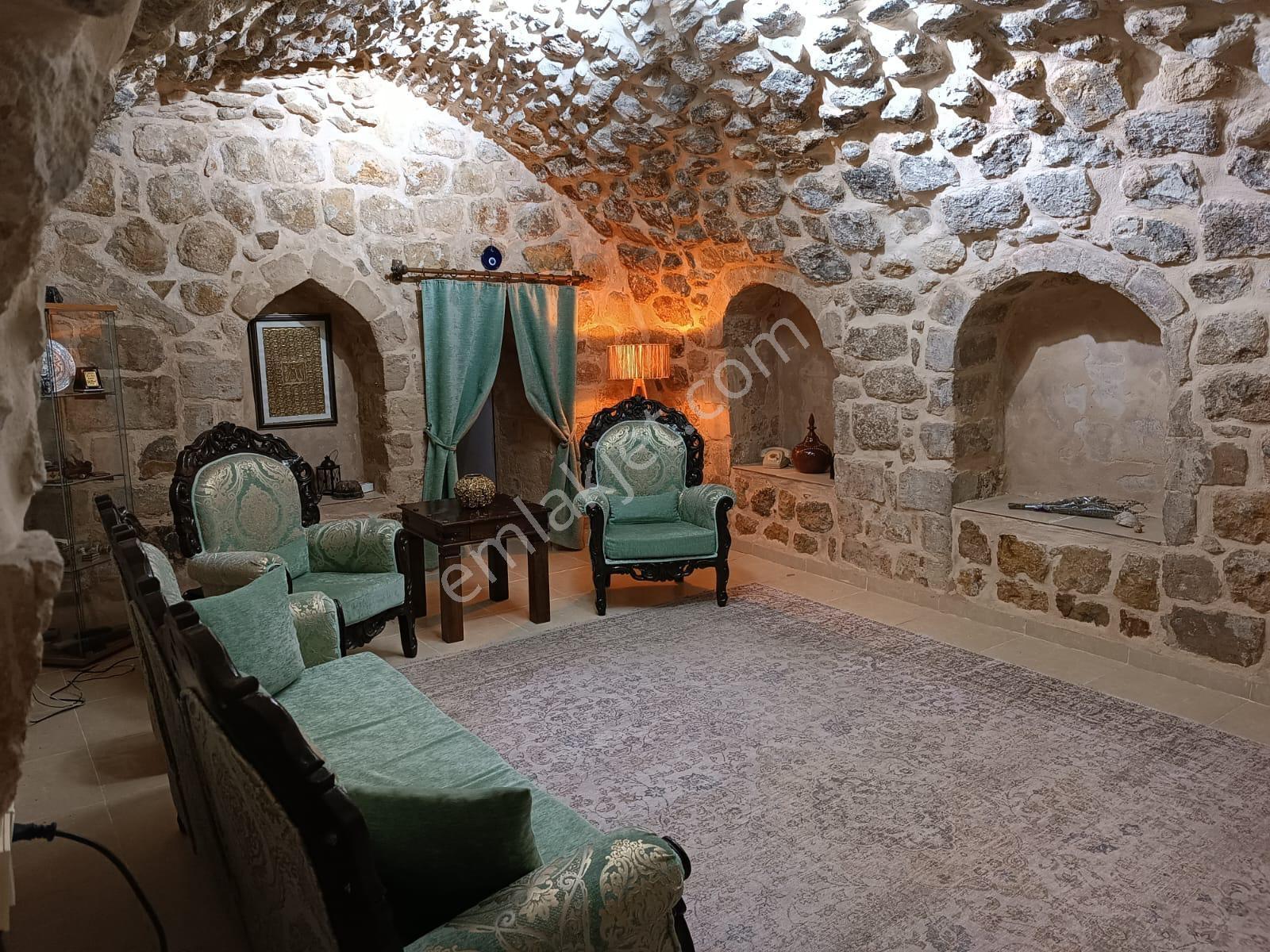 Mardin'de Otele Uygun Satılık Tarihi Taş Konak — fotoğraf 12