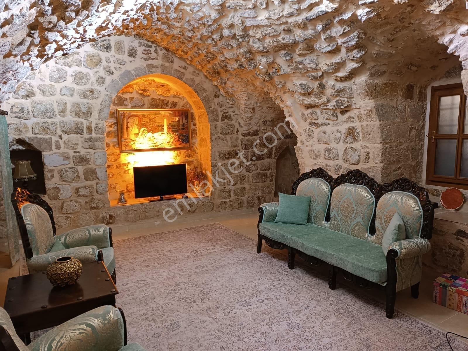 Mardin'de Otele Uygun Satılık Tarihi Taş Konak — fotoğraf 19