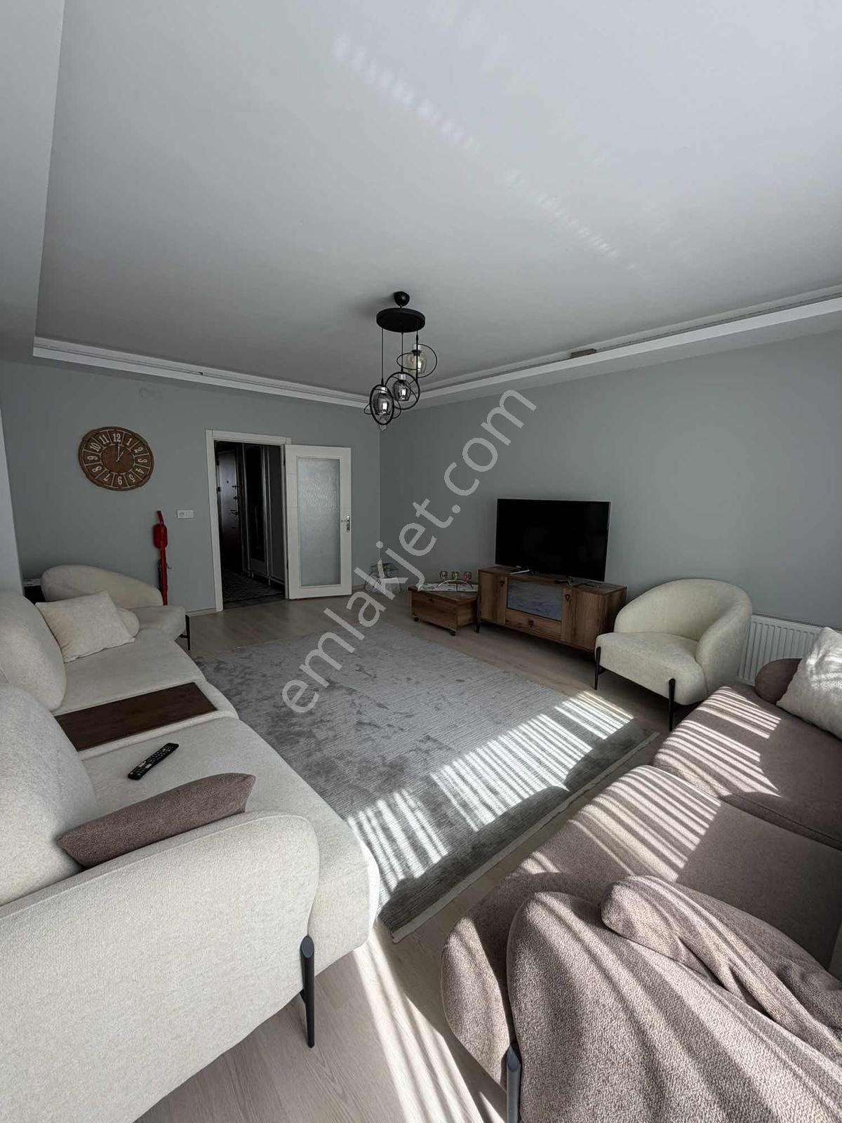 Om-gökmeydan Mah. Satılık Fırsat 3+1 Dublex Daire — fotoğraf 2