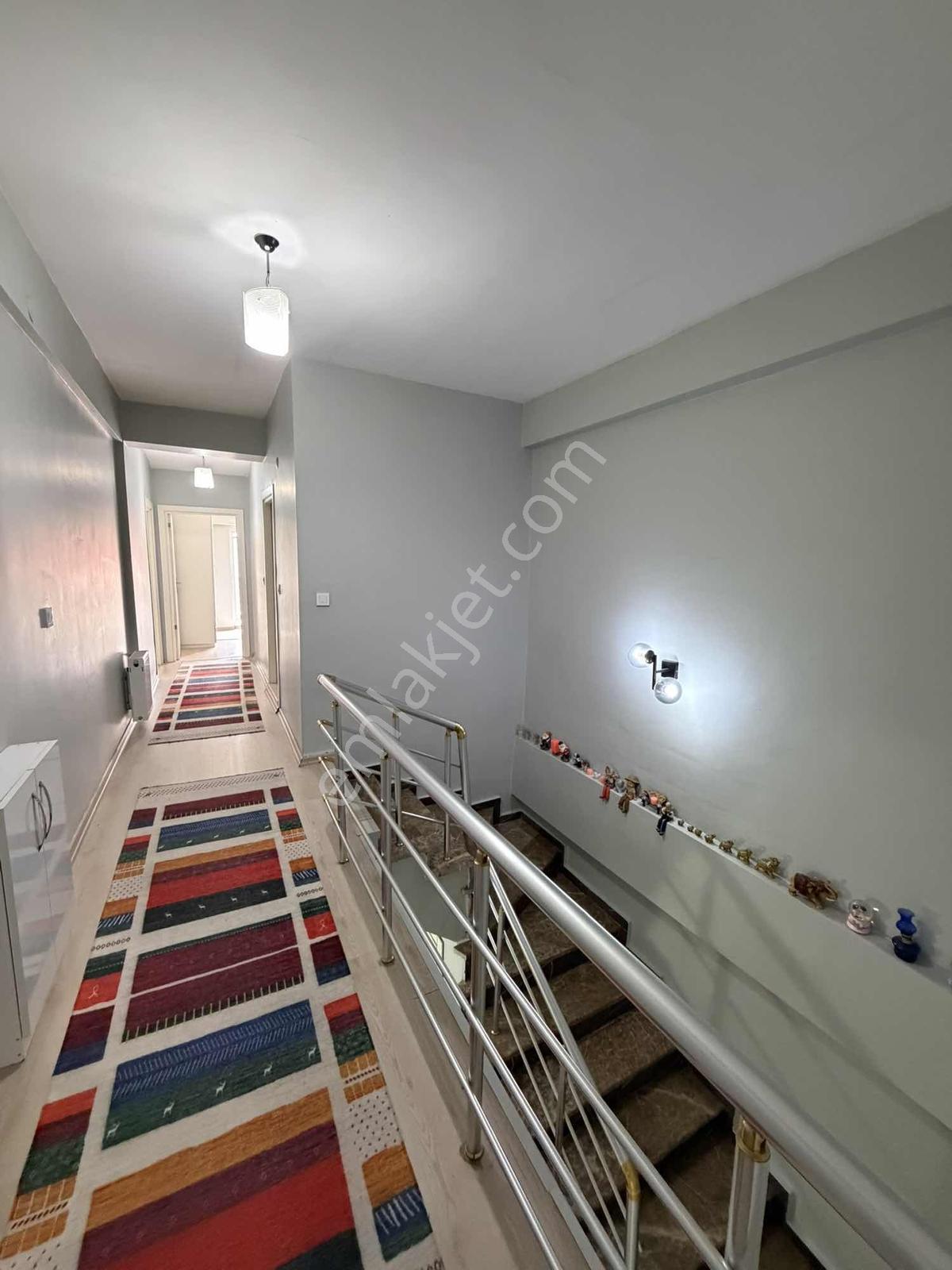 Om-gökmeydan Mah. Satılık Fırsat 3+1 Dublex Daire — fotoğraf 9