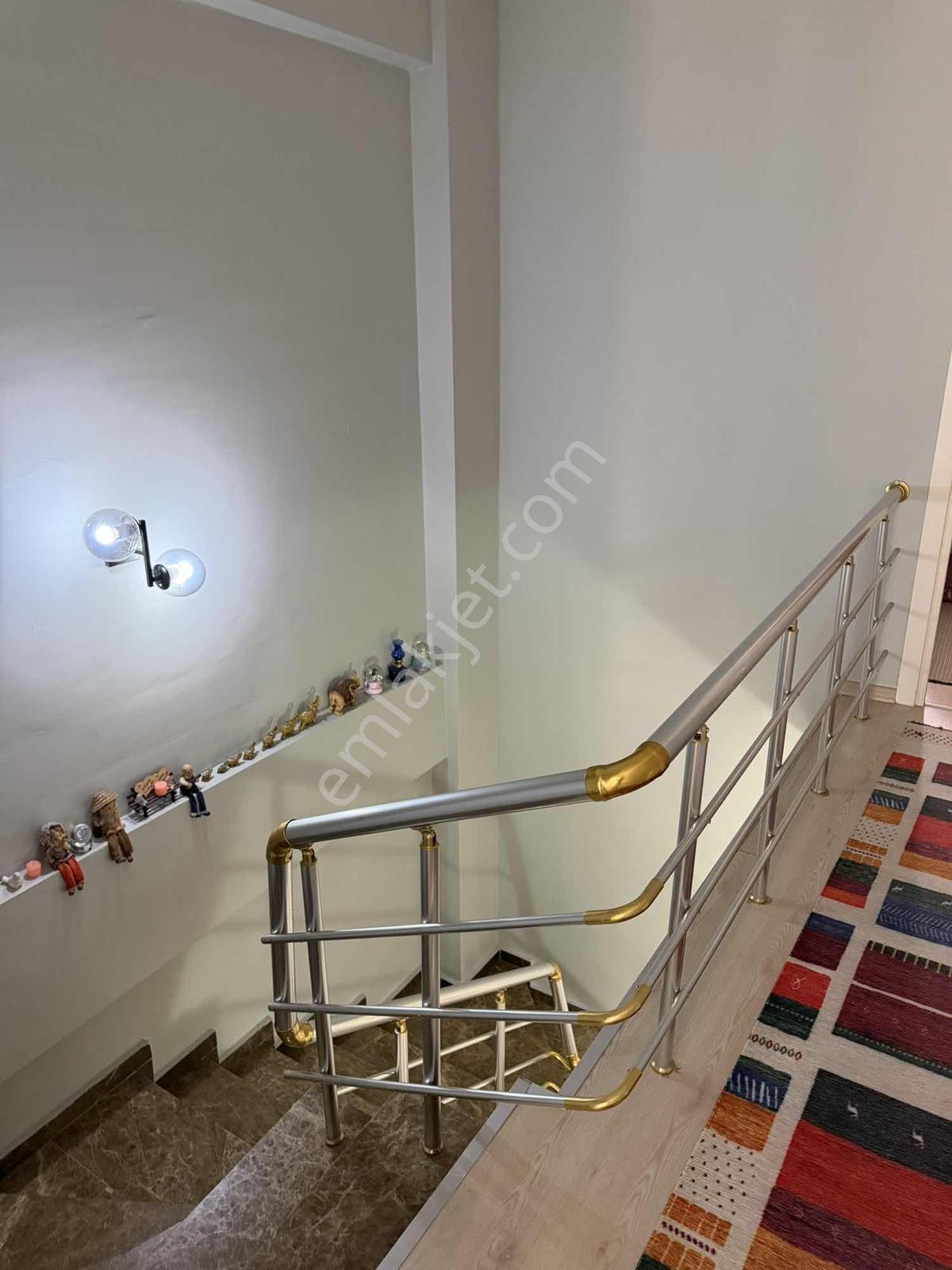 Om-gökmeydan Mah. Satılık Fırsat 3+1 Dublex Daire — fotoğraf 20