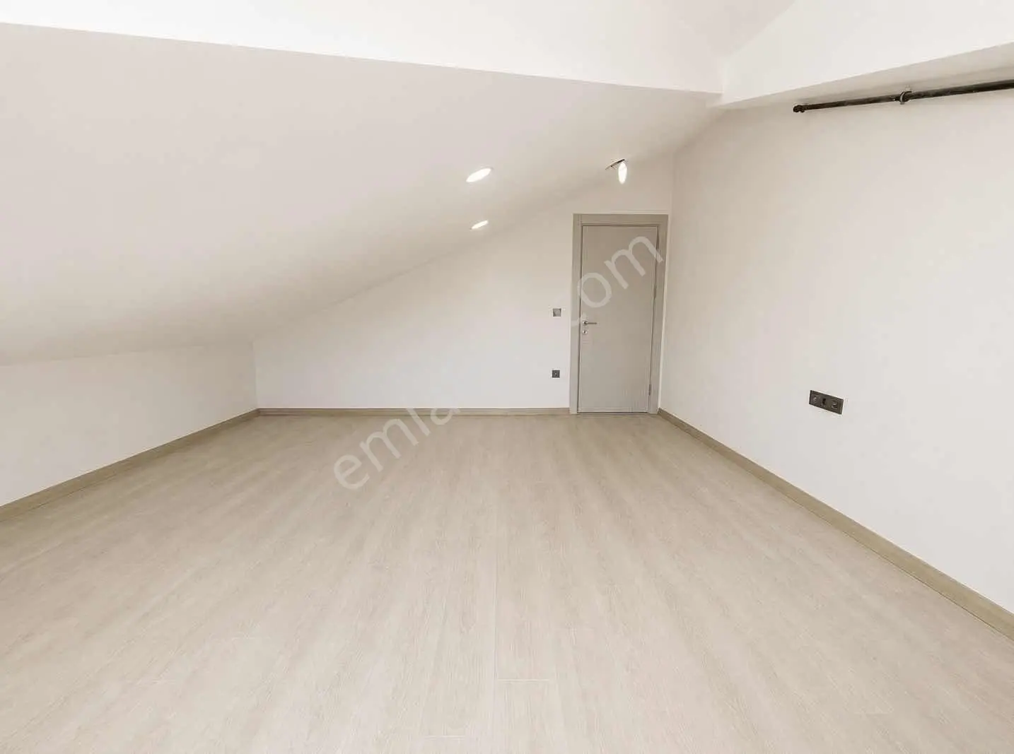 Mustafa Kemalde Teraslı 3+1 Dublex Satılık Daire — fotoğraf 7