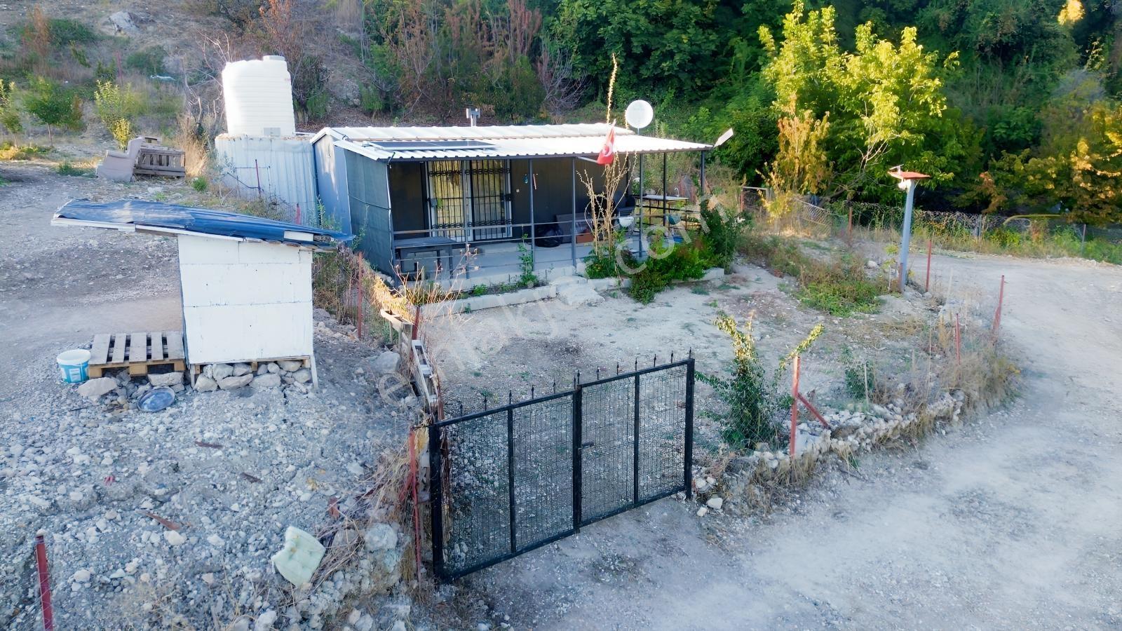 Erzden Bornova Yakaköyde Konteyner Ve Verandalı 460 M² Bahçe — fotoğraf 2