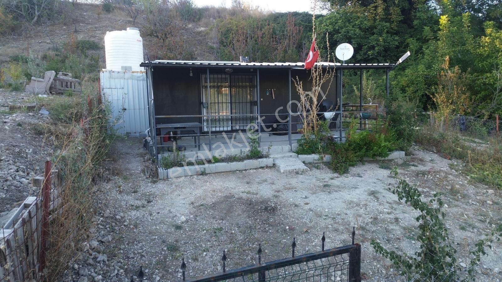 Erzden Bornova Yakaköyde Konteyner Ve Verandalı 460 M² Bahçe — fotoğraf 3