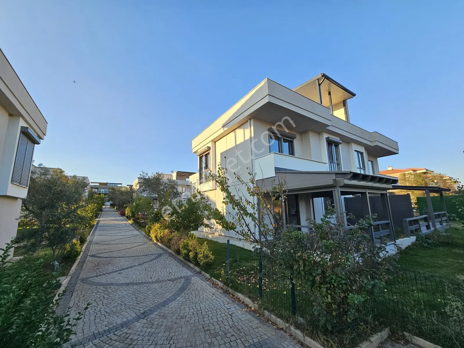 Onmax Karaağaç Bünül Sahilde 3+1 Site İçerisinde Satılık Villa — fotoğraf 5