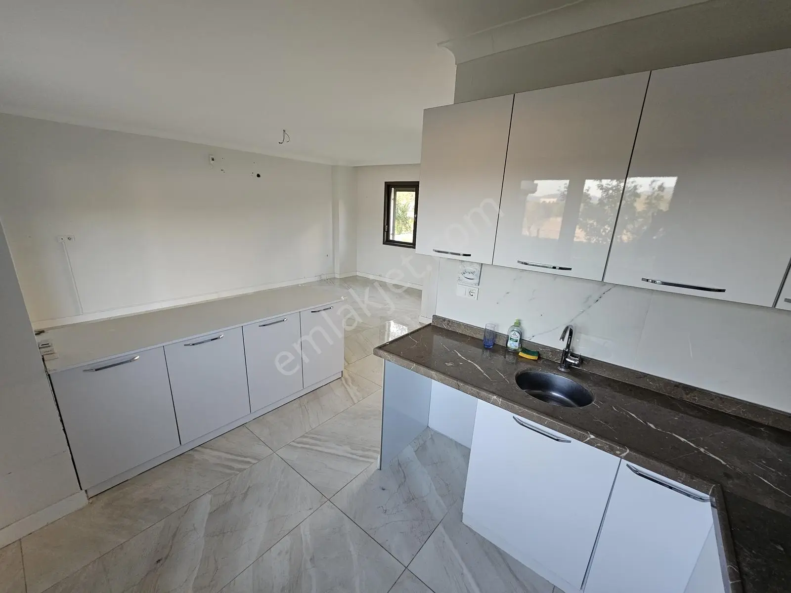 Onmax Karaağaç Bünül Sahilde 3+1 Site İçerisinde Satılık Villa — fotoğraf 8