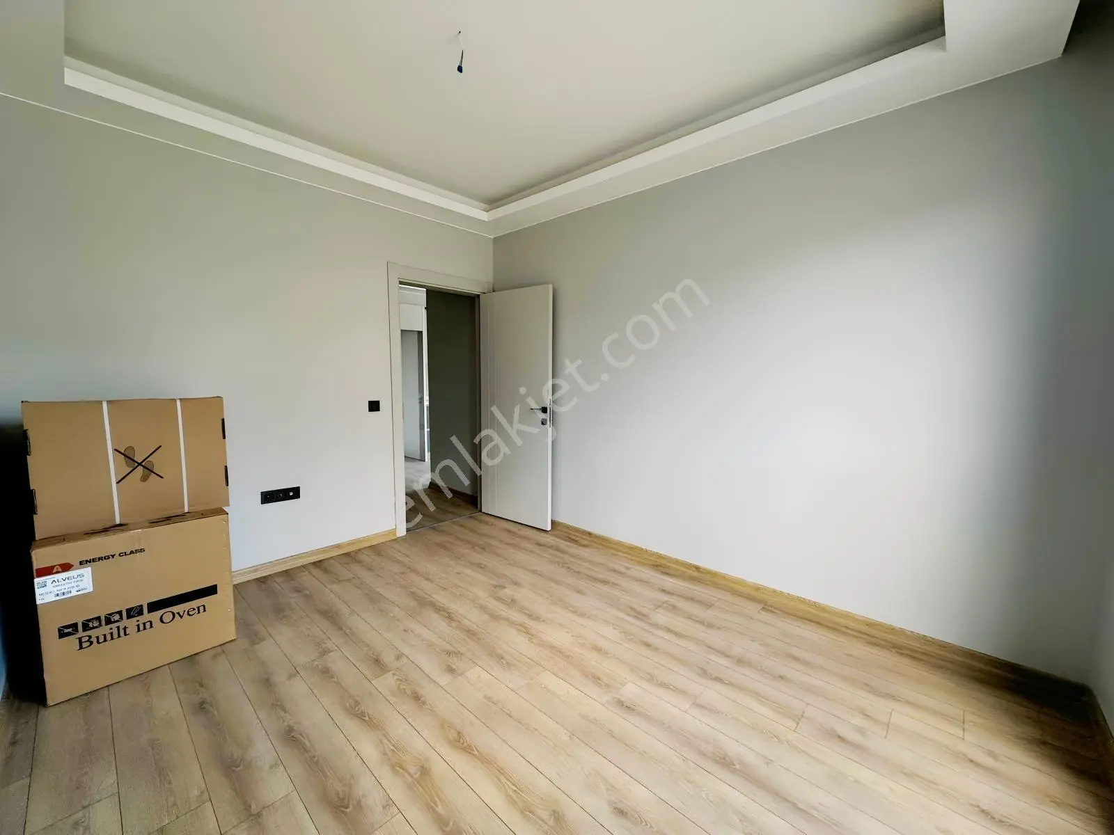 Alaçatıdan Bulvardibi Arakat İskanlı Yatırımlık Ve Oturumluk 1+1 — fotoğraf 18