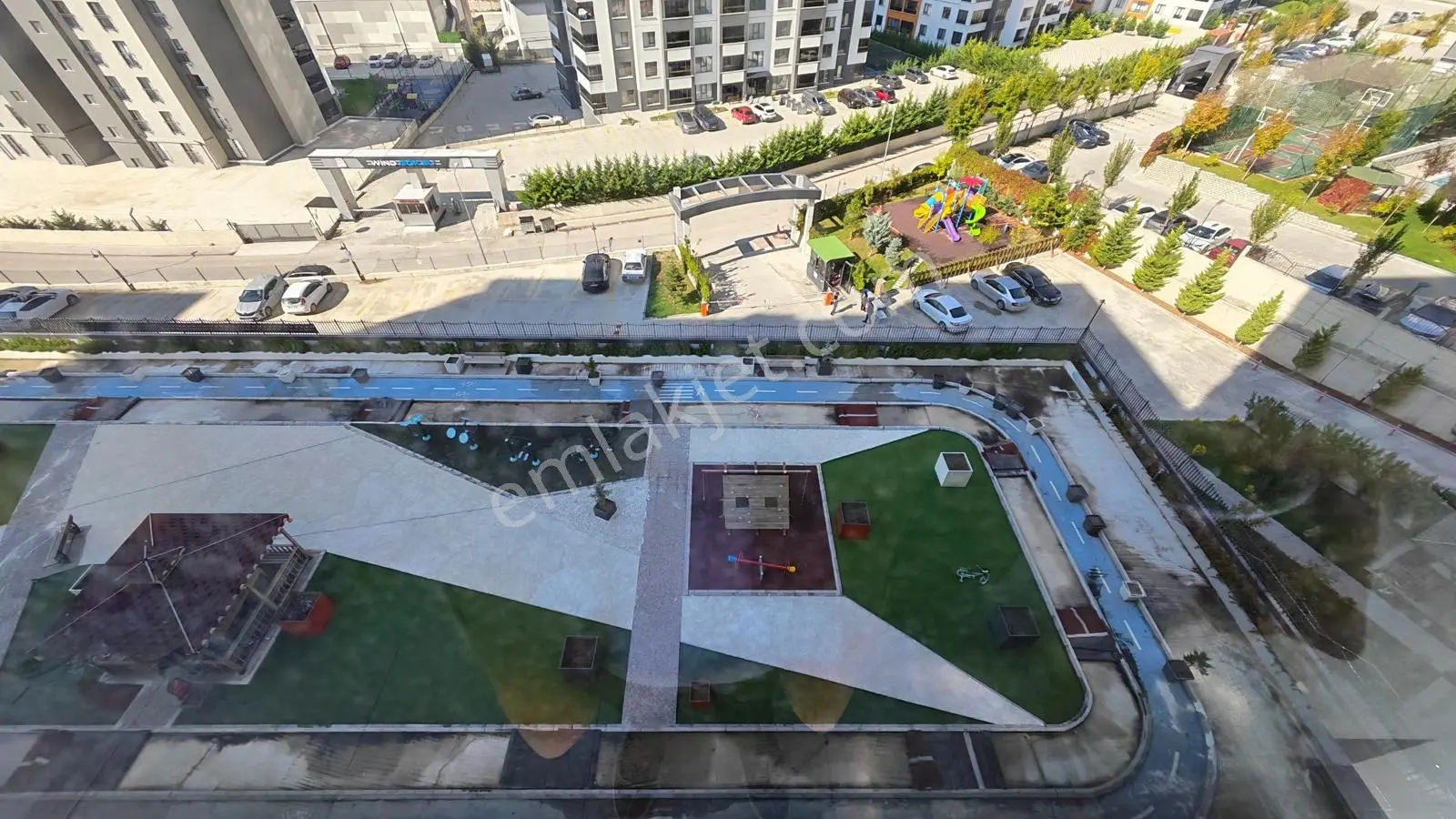 Yenimahalle Cumhuriyet Mah. De Havuzlu Sitede 4+1 Satılık Daire — fotoğraf 21
