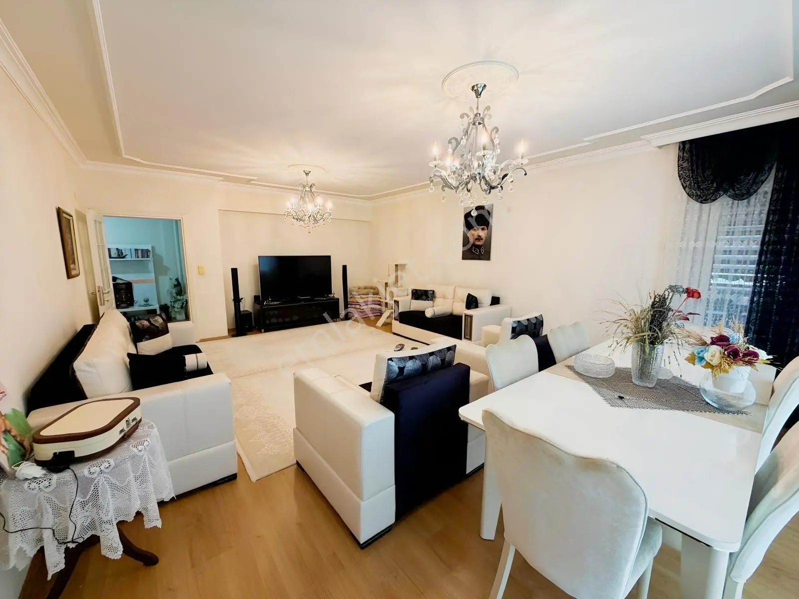 Mabel'den Galip Barutçu Apt. Satılık 3+1 170 M2 Geniş Daire — fotoğraf 5