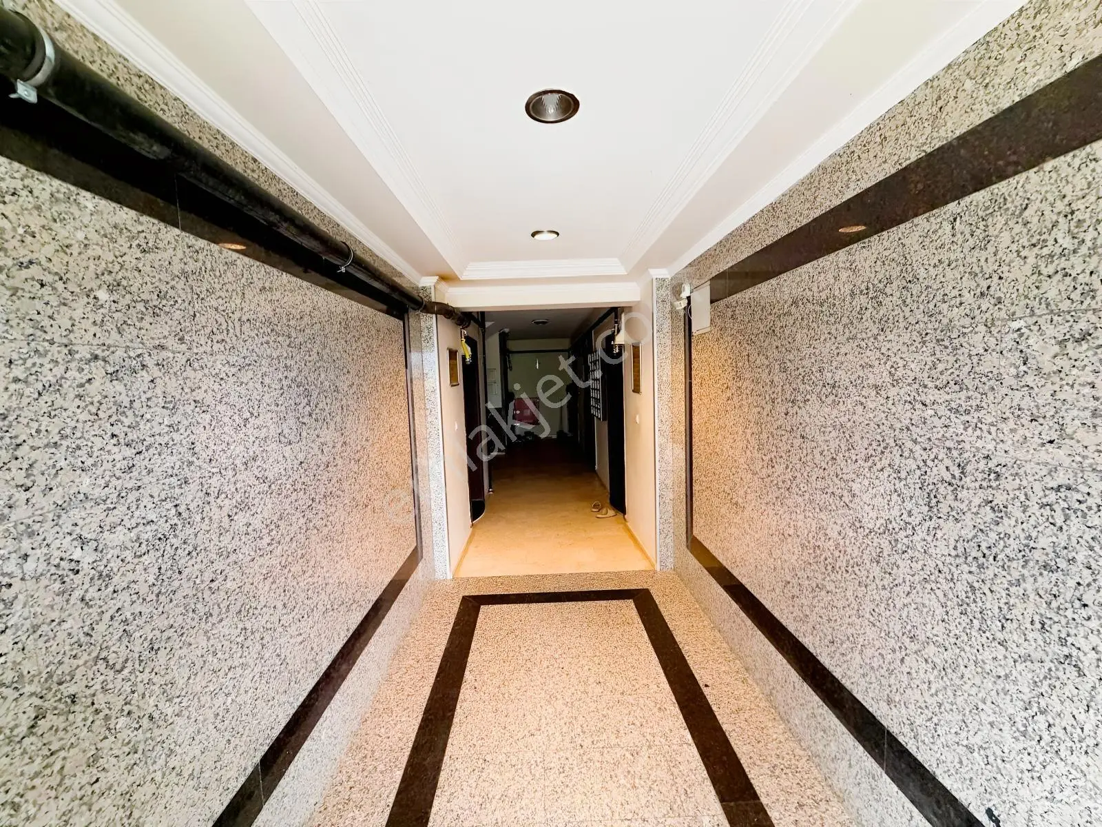 Mabel'den Galip Barutçu Apt. Satılık 3+1 170 M2 Geniş Daire — fotoğraf 30