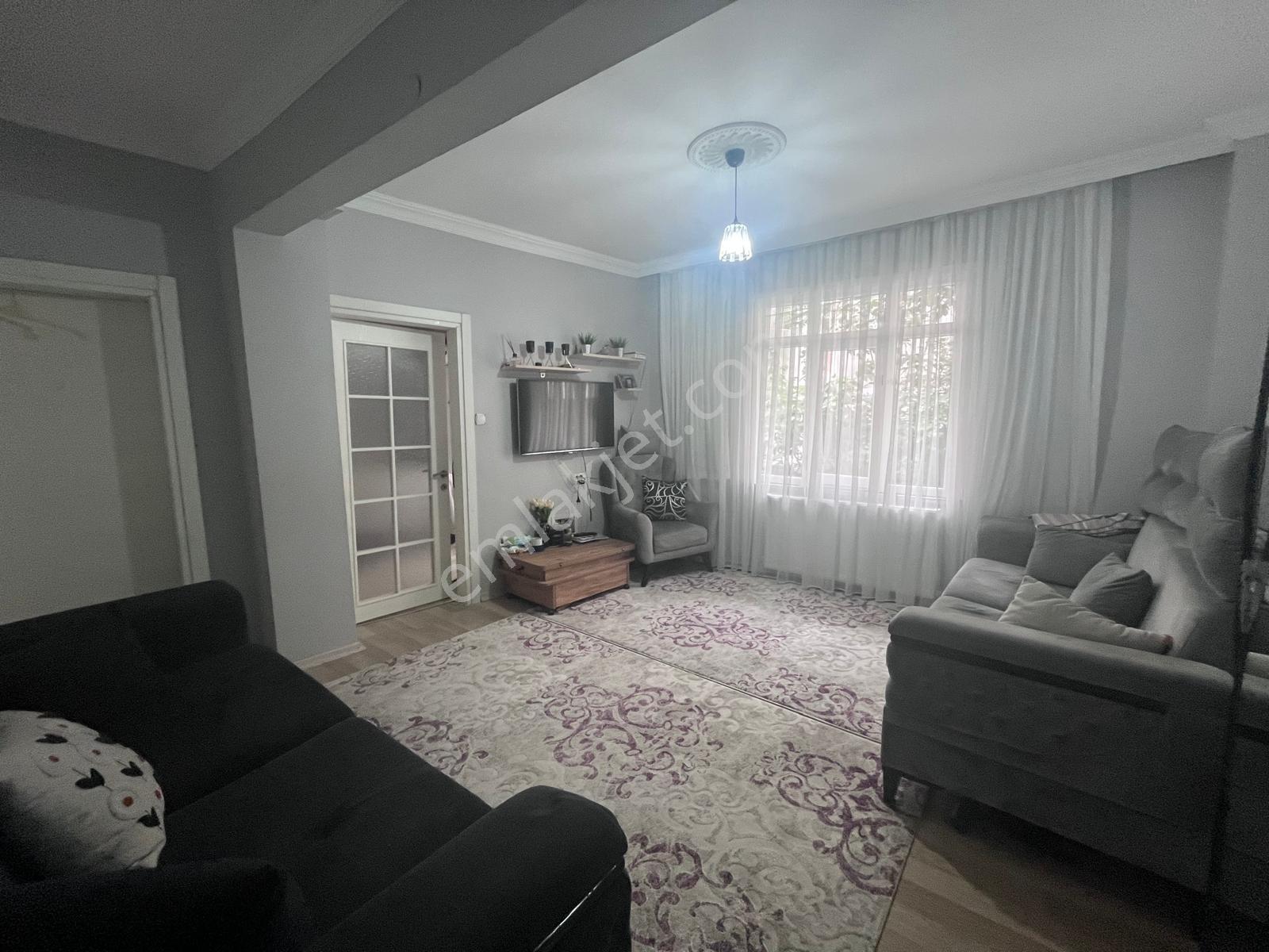 Söğütlü Çeşme'de 2,5+1 85m2 Geniş Ferah Arakat Daire — fotoğraf 2