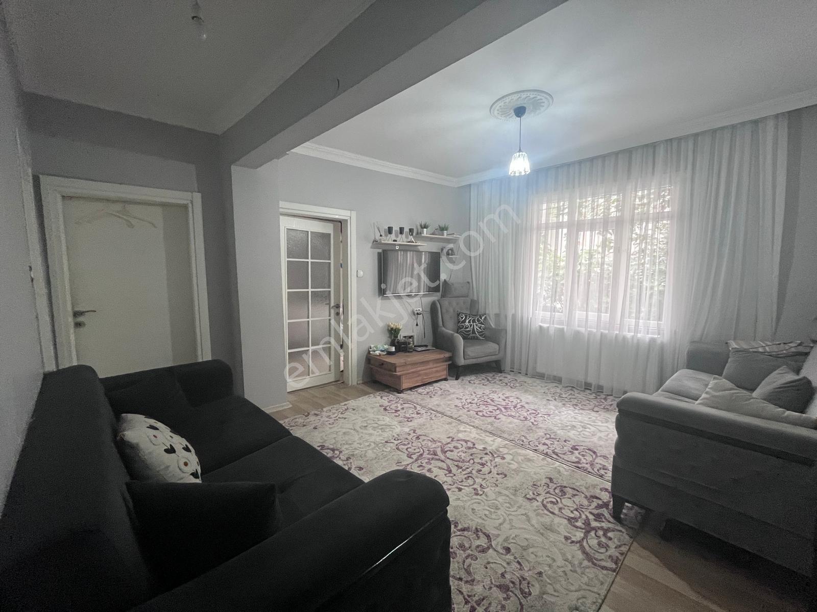 Söğütlü Çeşme'de 2,5+1 85m2 Geniş Ferah Arakat Daire — fotoğraf 4