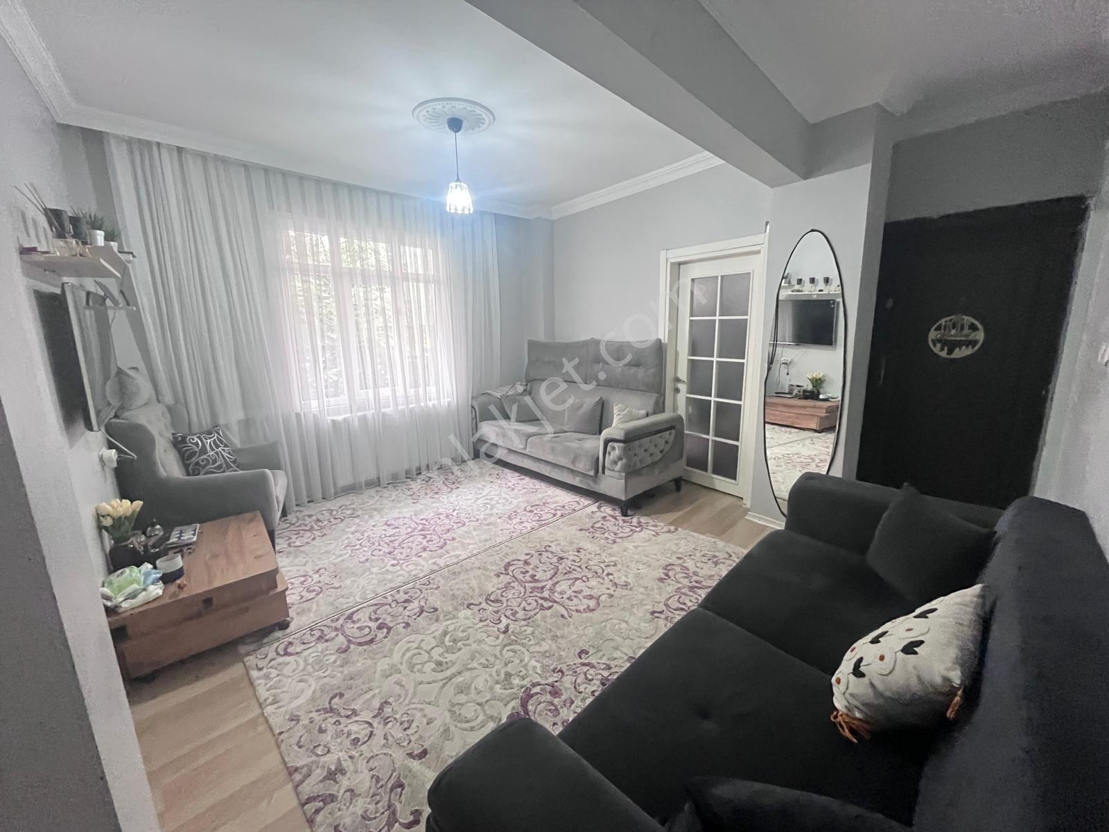 Söğütlü Çeşme'de 2,5+1 85m2 Geniş Ferah Arakat Daire — fotoğraf 5