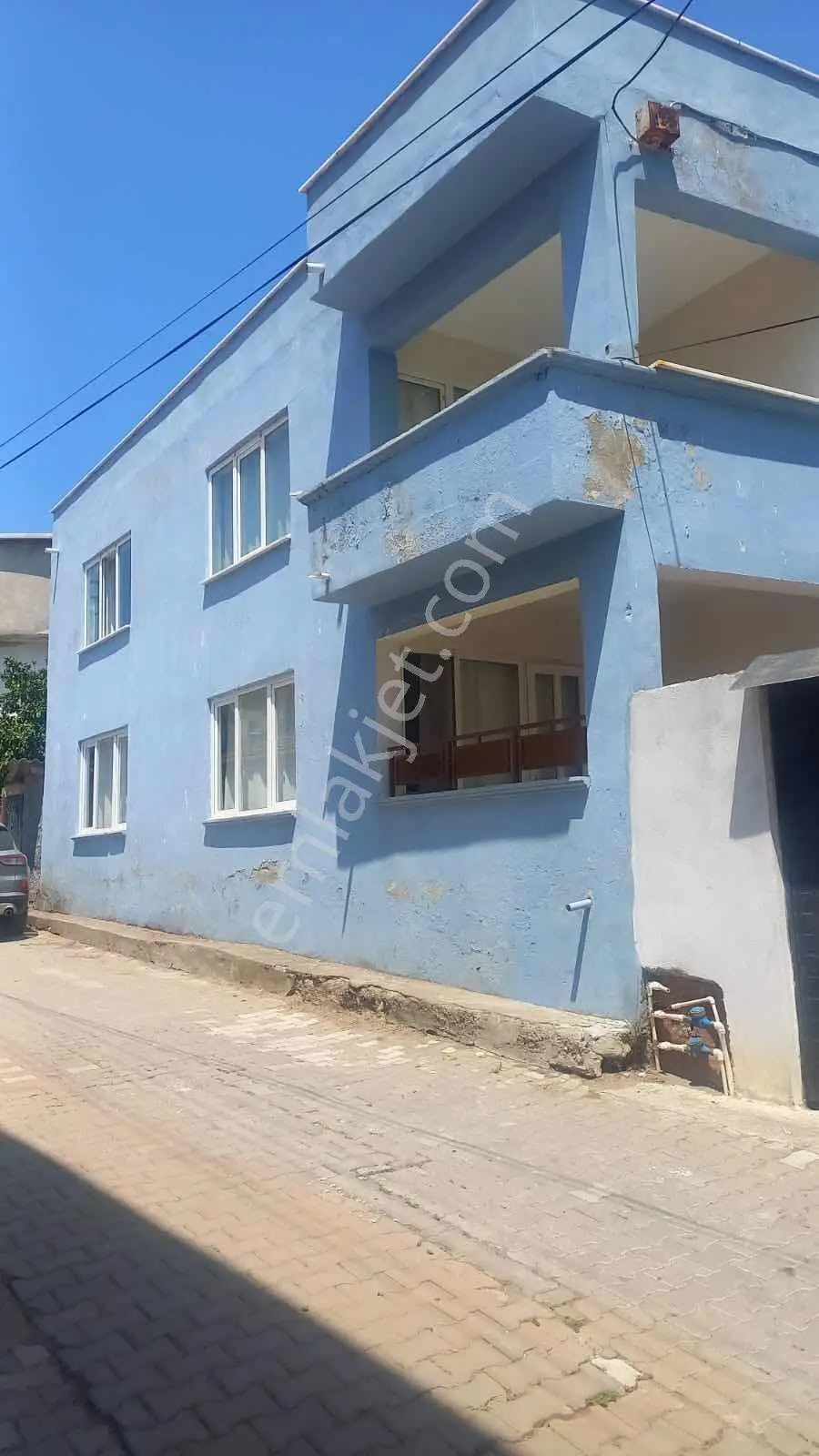 Akçay Coşgun Emlaktan Kızılkeçilide Full Apartman Fırsatı