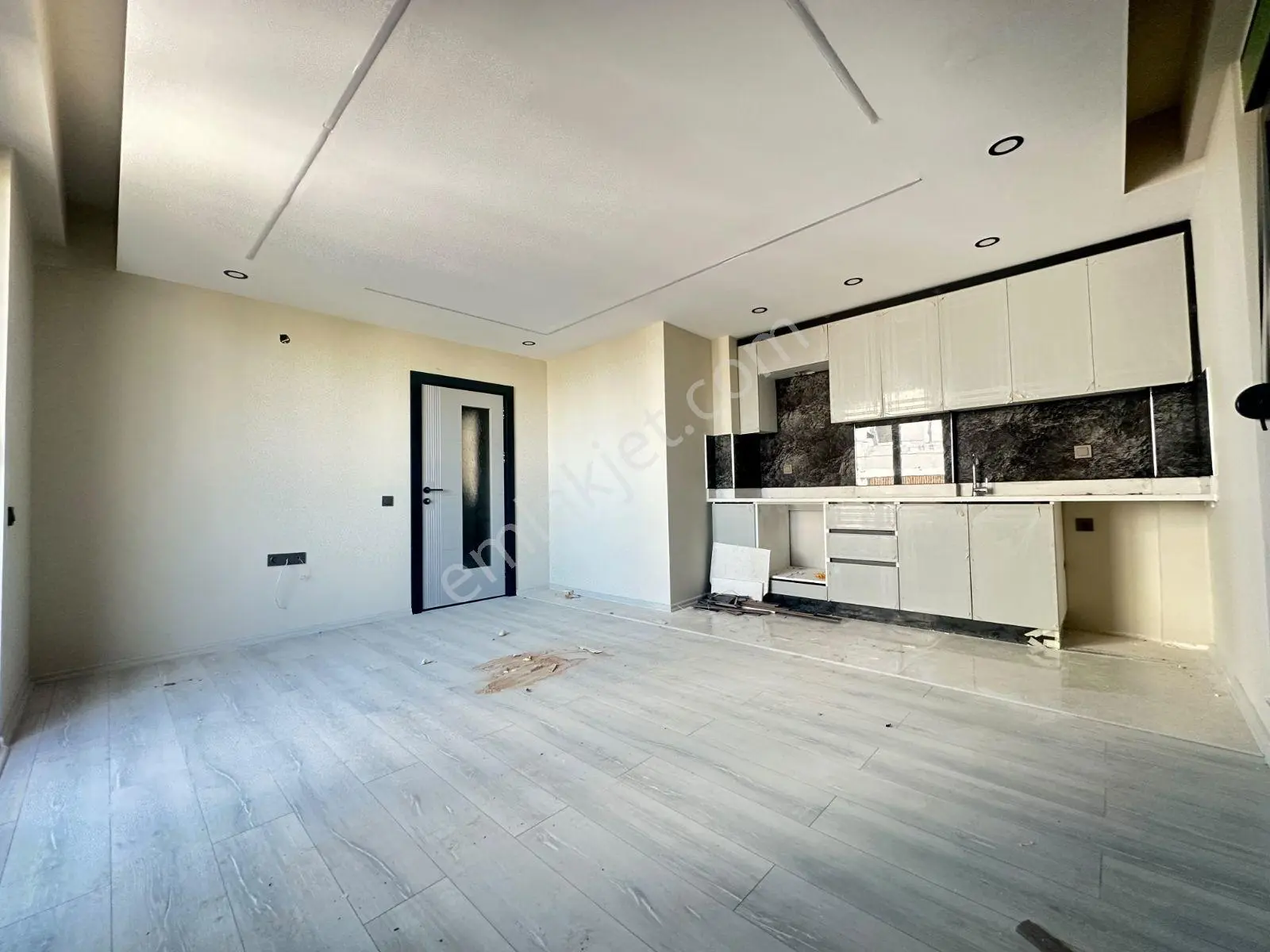 Fevziçakmak Mah.sıfır 3.kat 1+1 75 M² Asansörlü Daire — fotoğraf 10