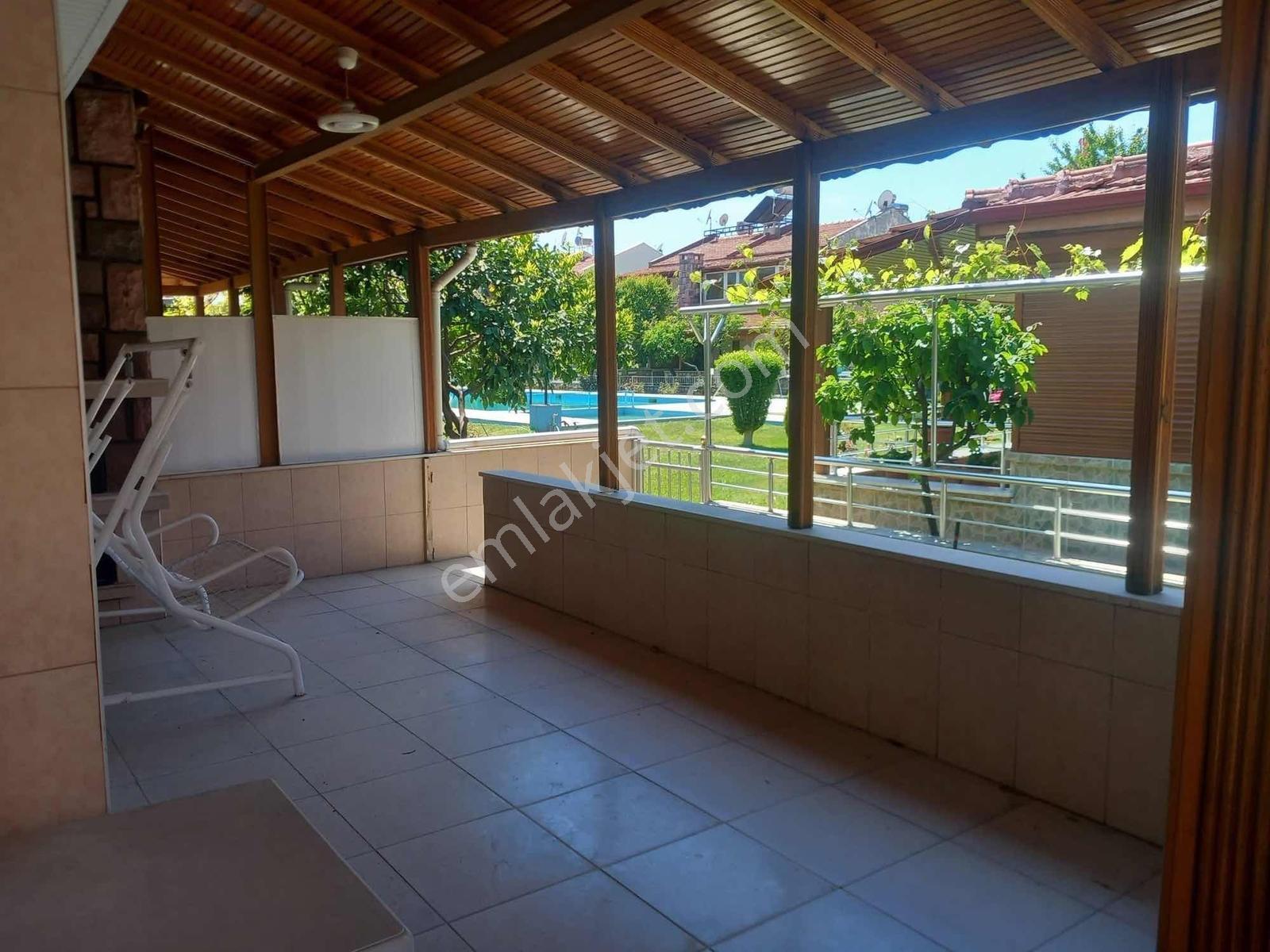 Akçay Coşgun Emlak'tan Denize 300m Site İçerisinde Havuzlu Villa — fotoğraf 15
